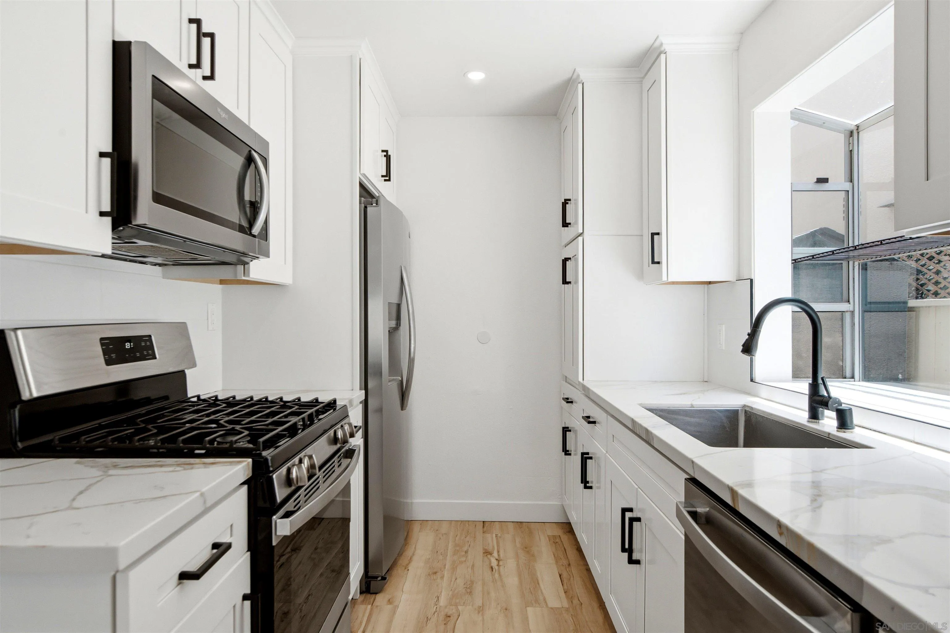 https://cdn.realtyfeed.com/cdn/127/260017408/4b3367073dbe70dc60a7d8b7bc86baf8.webp