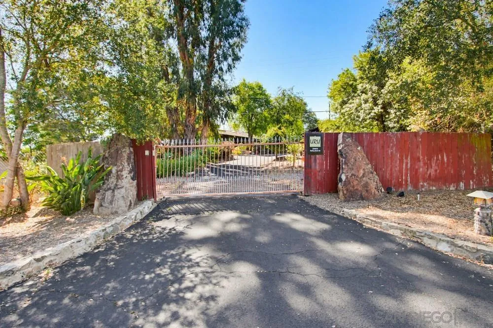28605 Rolling Rock Rd., Escondido, CA 92026 - Main photo, Escondido, CA