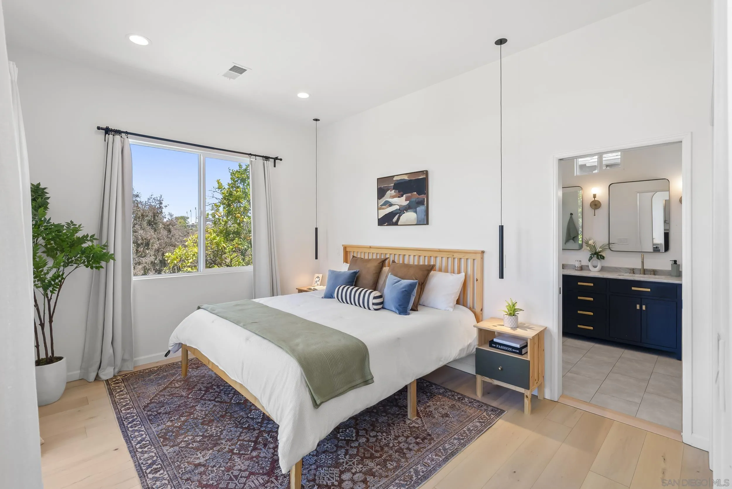 https://cdn.realtyfeed.com/cdn/127/260017413/09c91a1bc367efa24da91f09eaa07234.webp