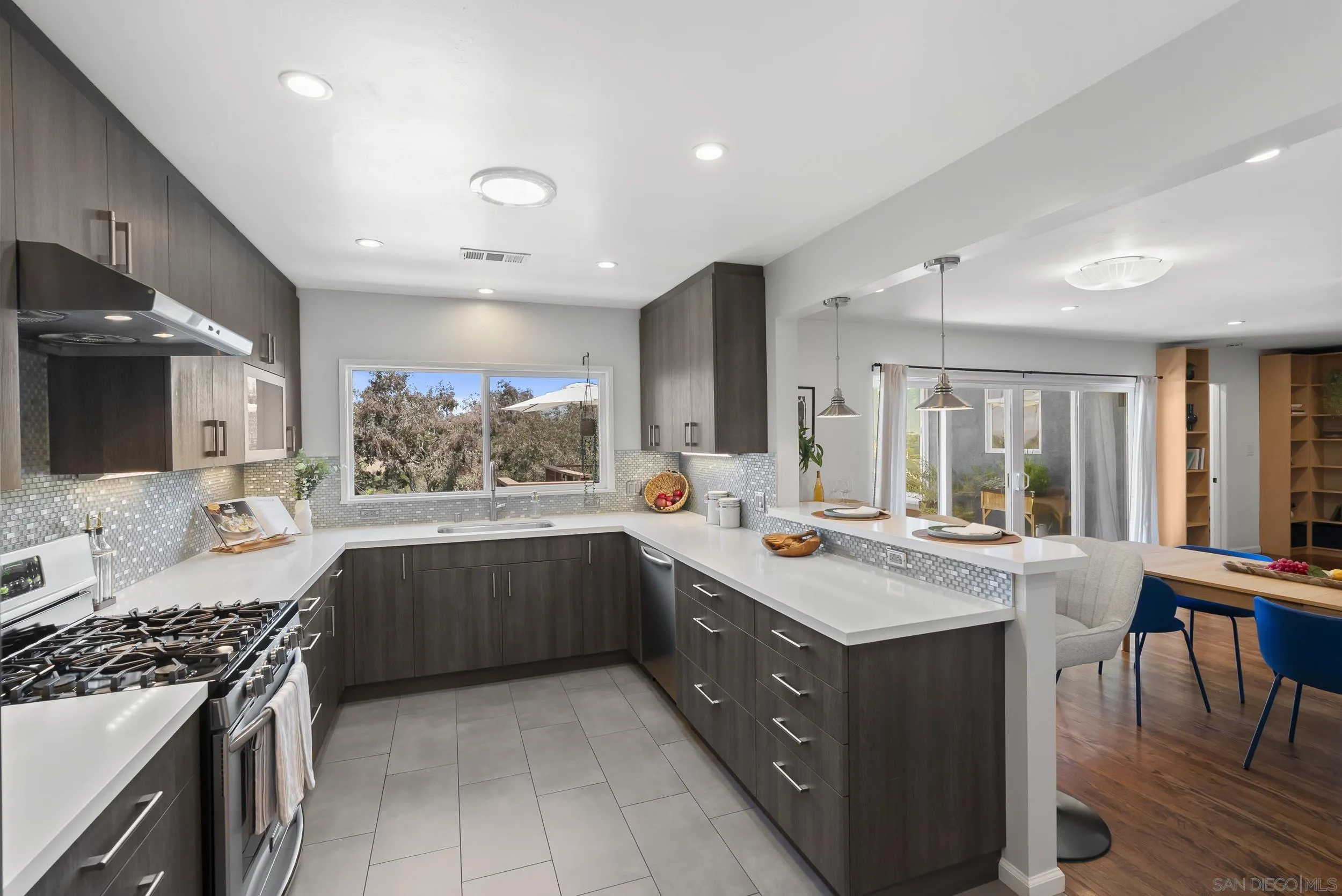 https://cdn.realtyfeed.com/cdn/127/260017413/4533cc68bd58e0a1dd7ce42a54536e7d.webp
