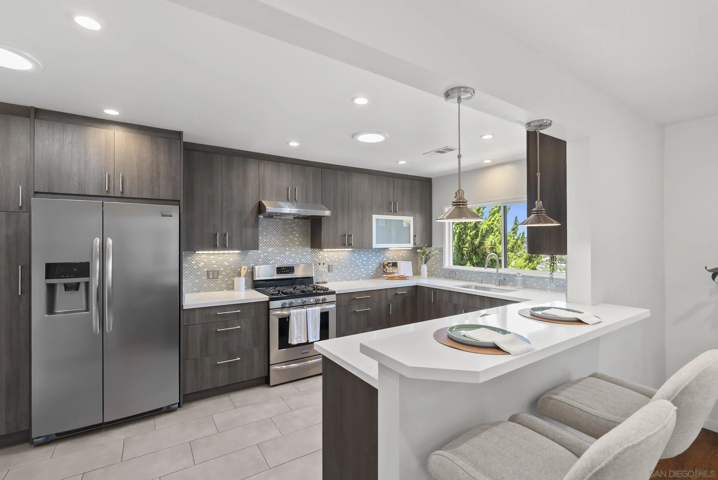 https://cdn.realtyfeed.com/cdn/127/260017413/6aab2504a7857d6c3441a09f4d799815.webp
