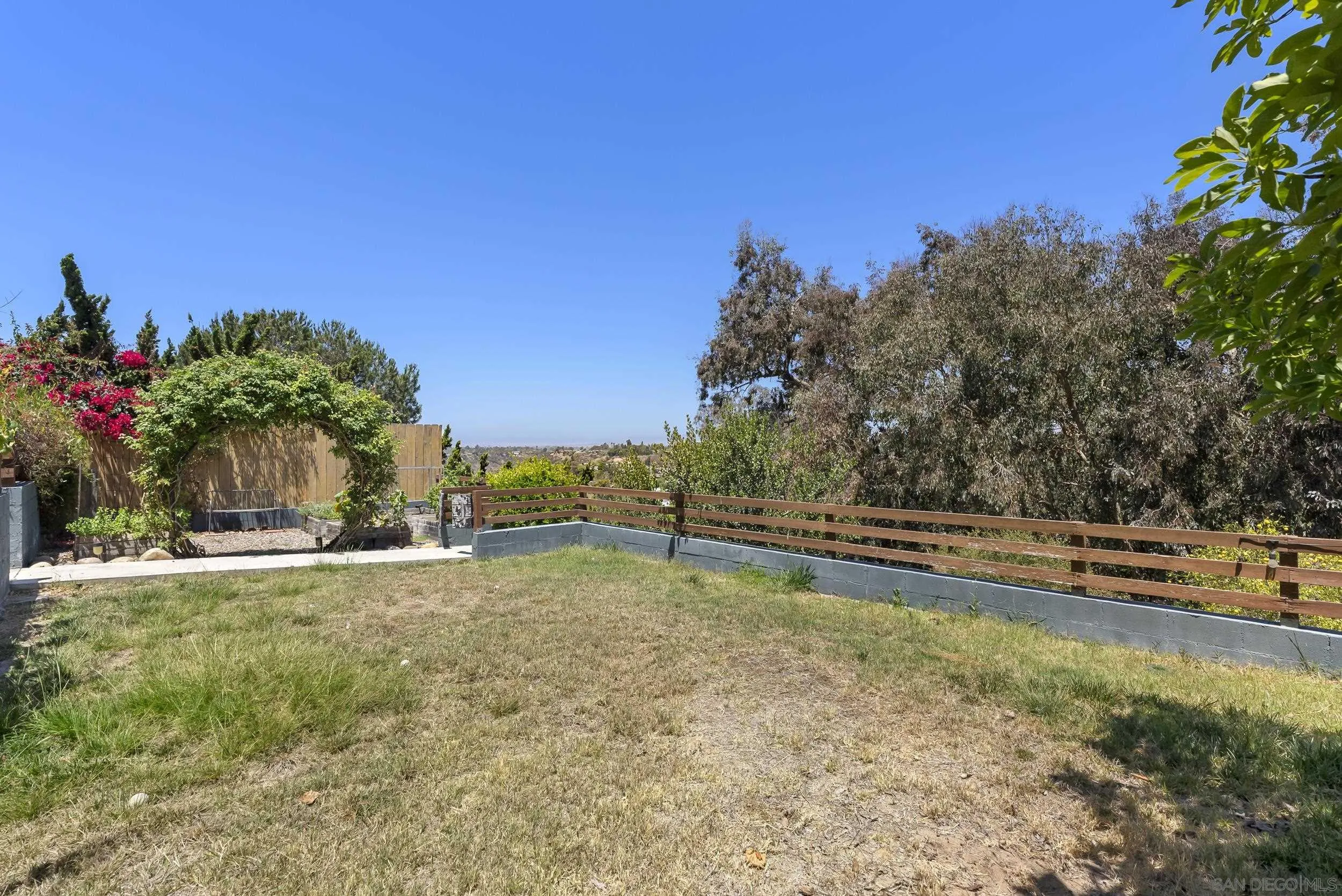 https://cdn.realtyfeed.com/cdn/127/260017413/9fa8e7205a08898a550d0108ce8ef30b.webp