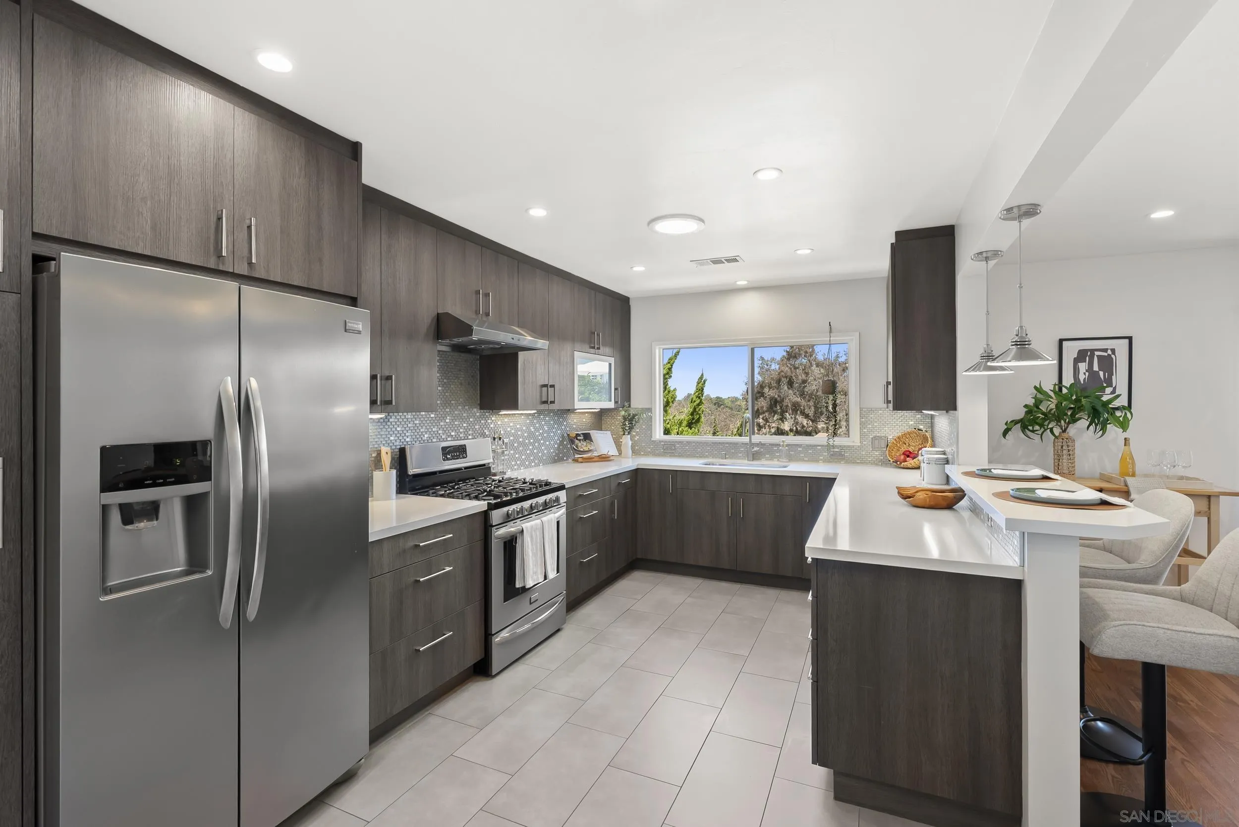 https://cdn.realtyfeed.com/cdn/127/260017413/c2b637bddb81bb8e706594bb885482e8.webp