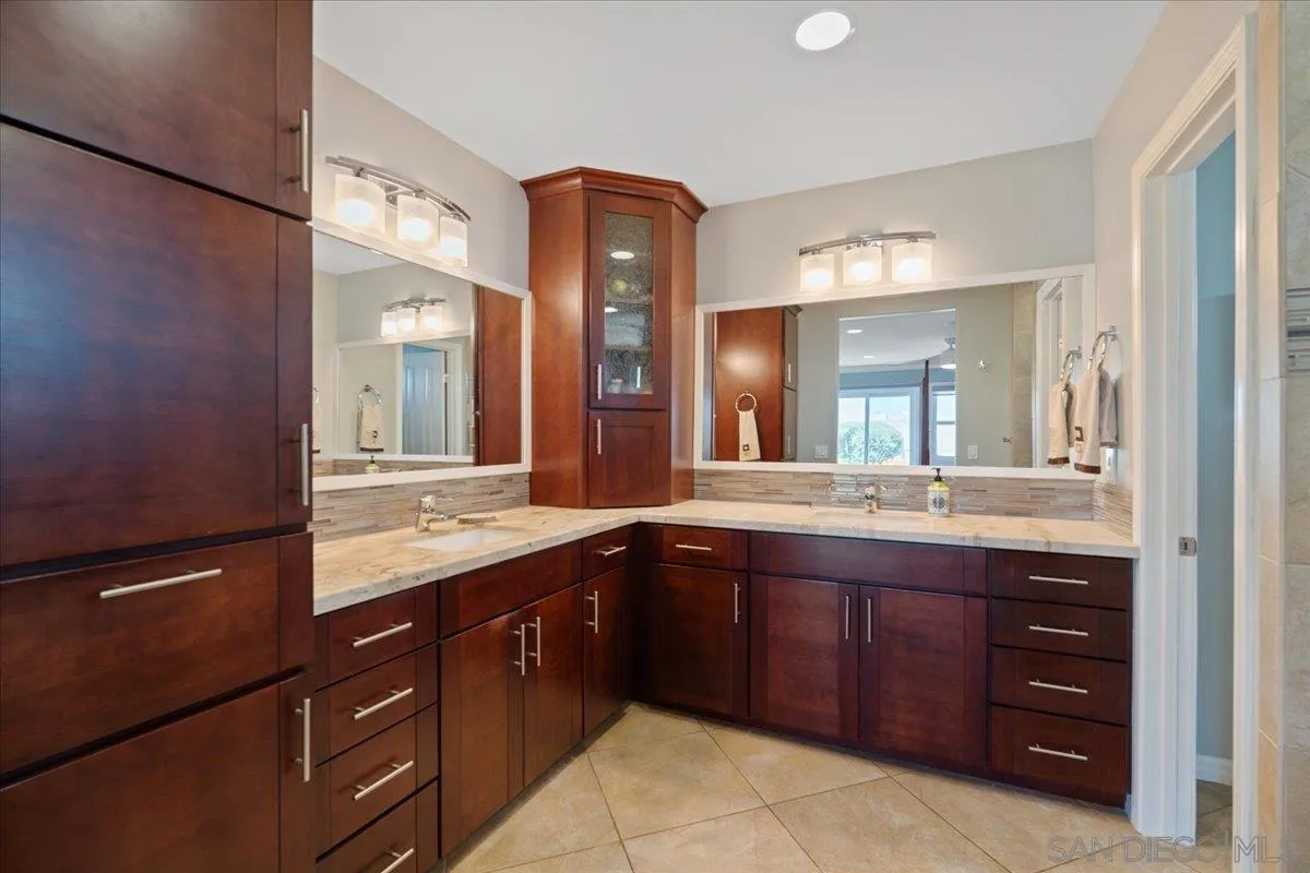 https://cdn.realtyfeed.com/cdn/127/260017416/3d8ce8bd3ae2599306ccf906ef6d4e1c.webp