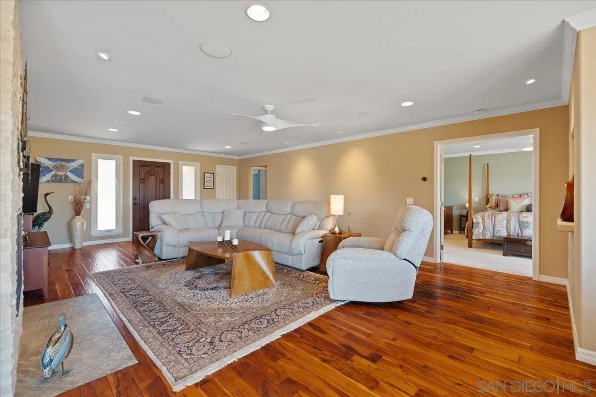 https://cdn.realtyfeed.com/cdn/127/260017416/76b60391ab8ed71532c86e166405e87b.webp