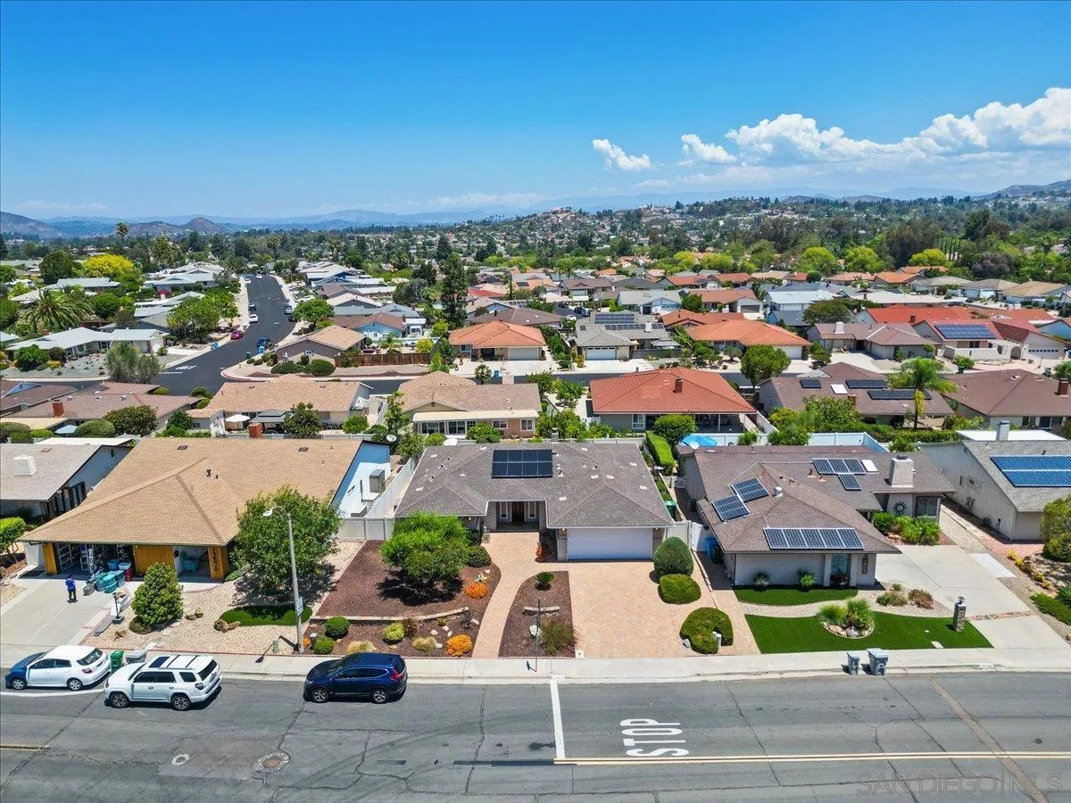https://cdn.realtyfeed.com/cdn/127/260017416/8e76252ca8fb17b635e7227c433b1fe9.webp