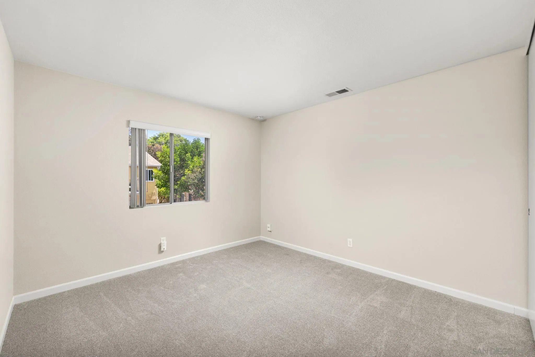 Photo #11: 260017417 Listing: Photo #11