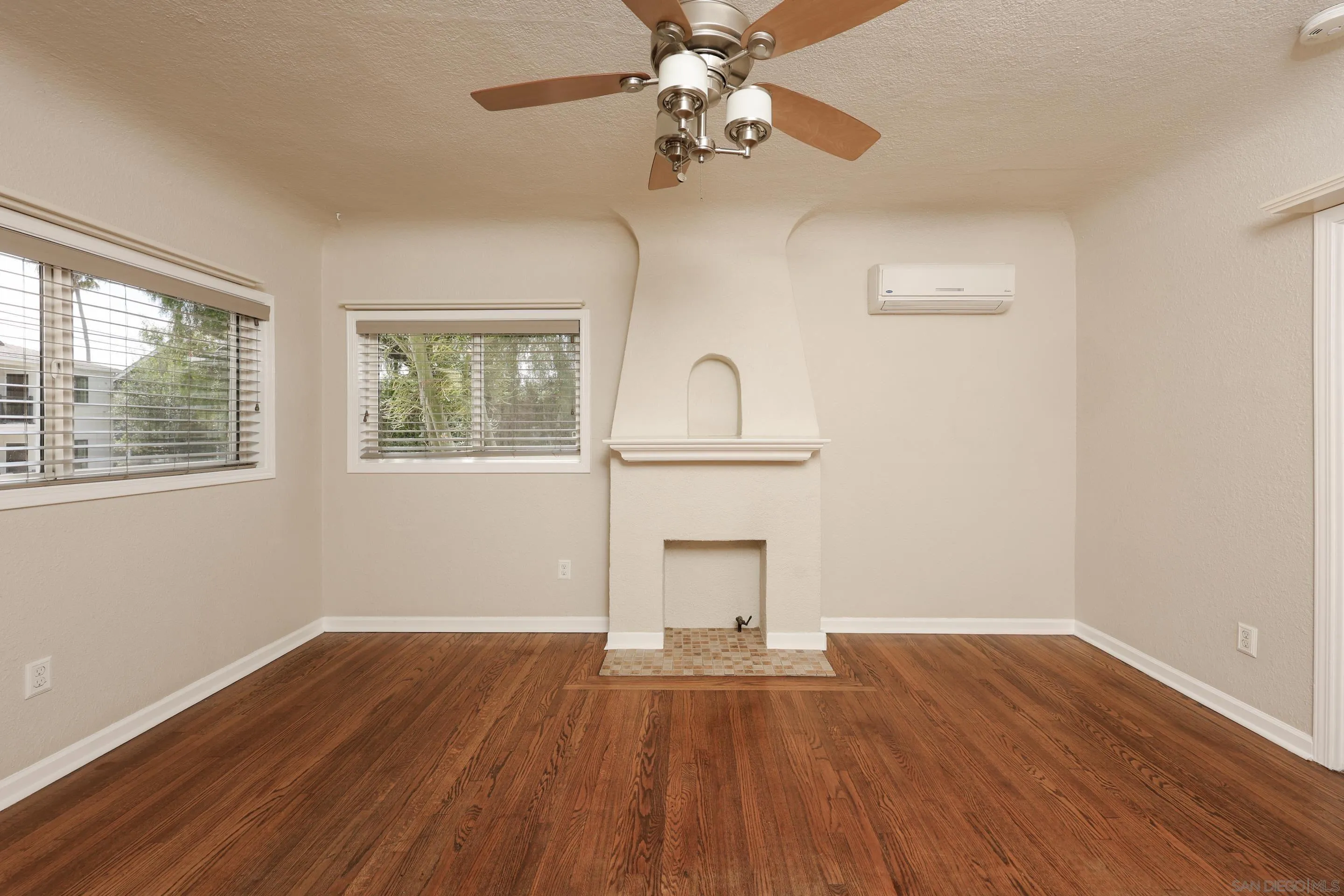 https://cdn.realtyfeed.com/cdn/127/260017418/38d5de7b8e95a14e83ae6ff0d487307a.webp