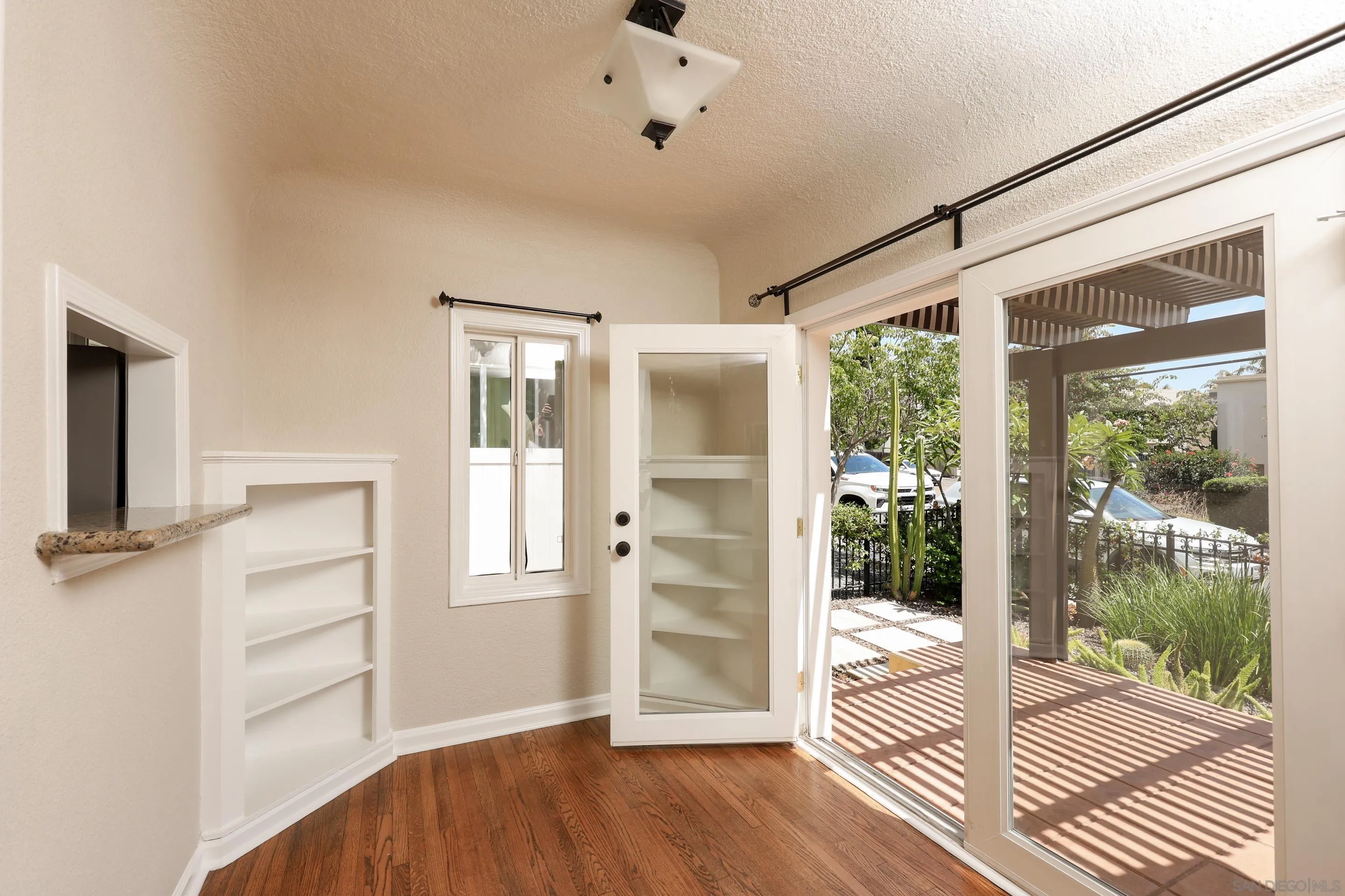 https://cdn.realtyfeed.com/cdn/127/260017418/55ccfb874841c8217f9adb0f99ecea47.webp