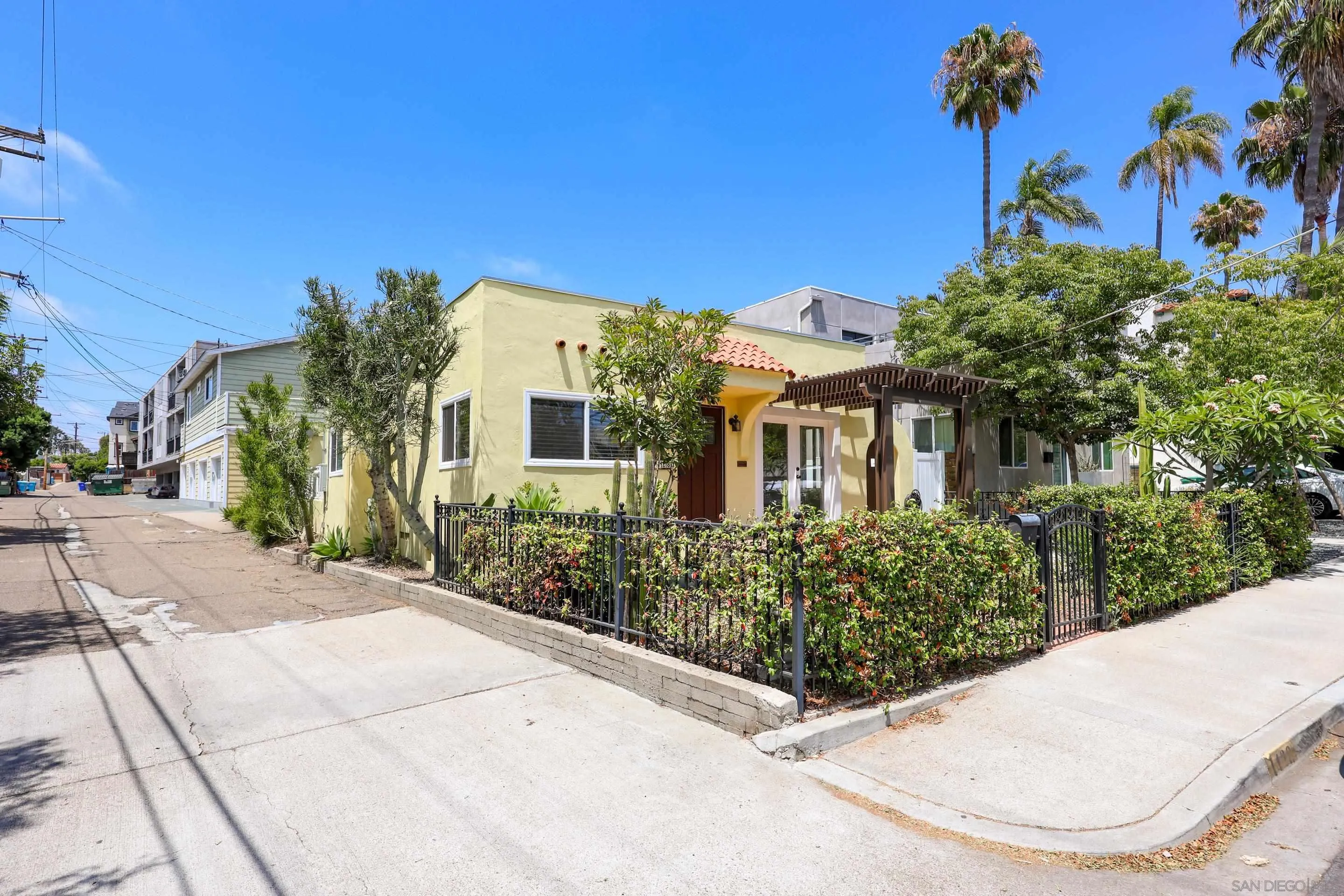 https://cdn.realtyfeed.com/cdn/127/260017418/71d7885ab56aded72b265416bdc18633.webp