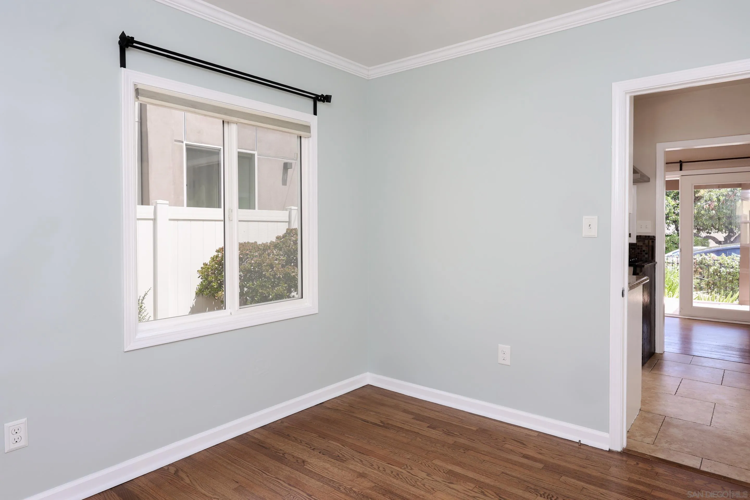 https://cdn.realtyfeed.com/cdn/127/260017418/cdae87a28706b34ced69781b126c77dd.webp