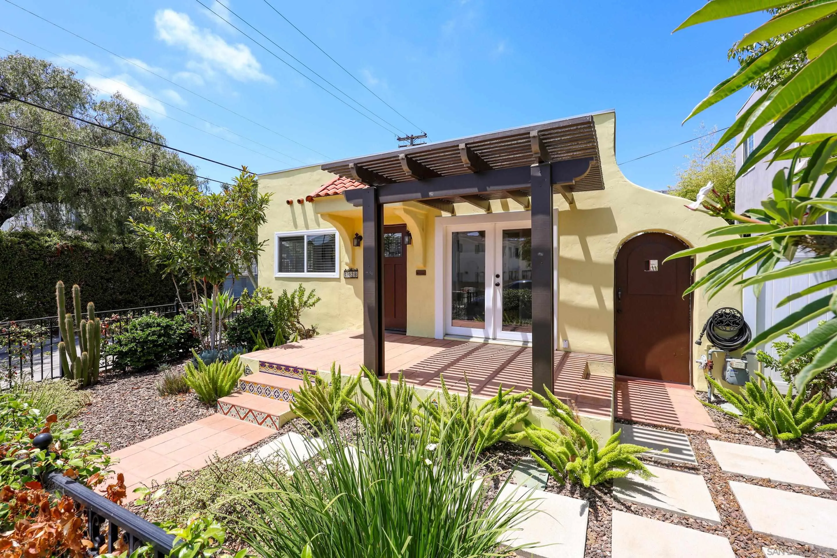 https://cdn.realtyfeed.com/cdn/127/260017418/f5c7ad78033e392f9bfbc9232e30e68d.webp