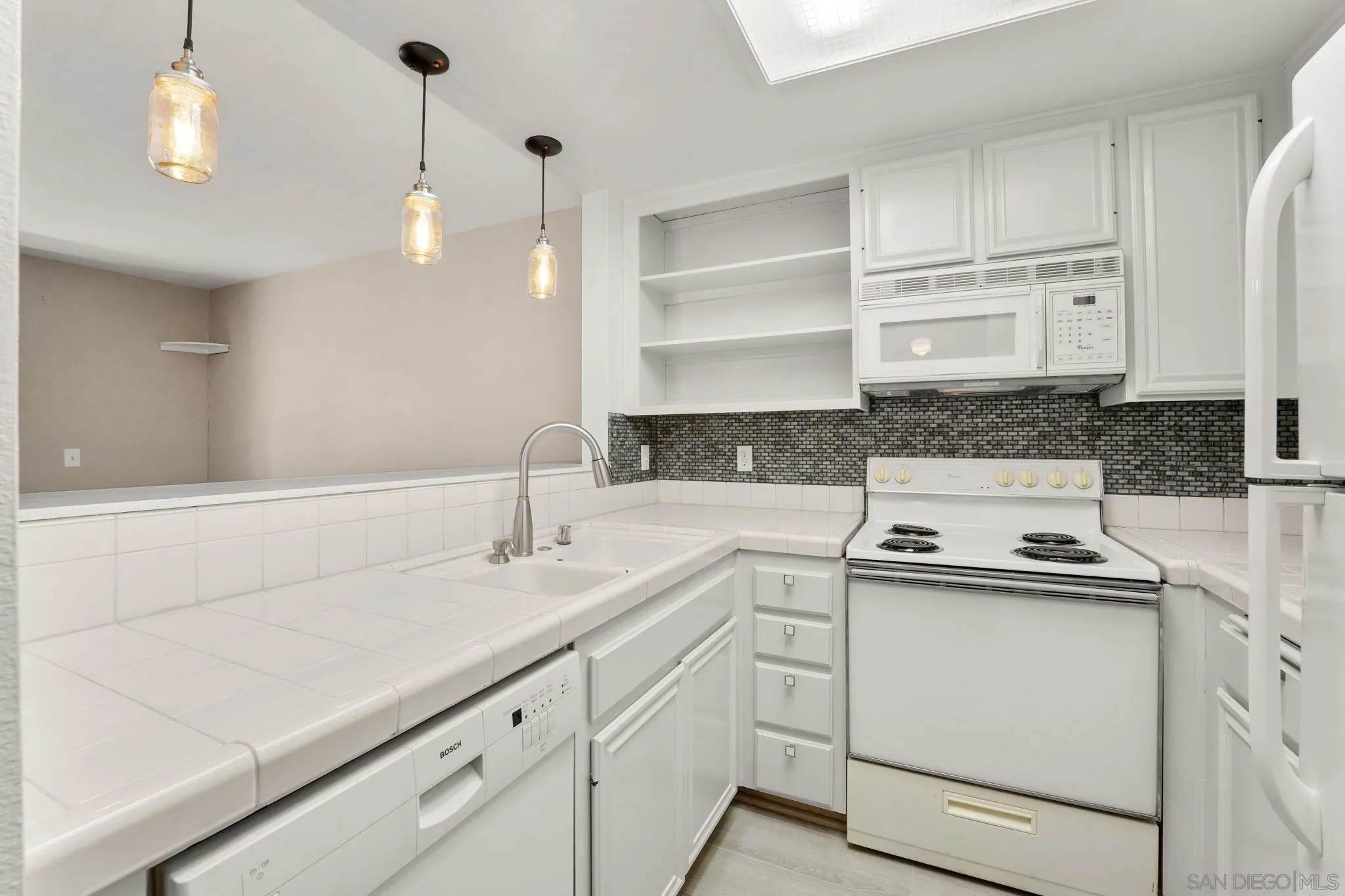 Photo #15: 260017420 Listing: Photo #15