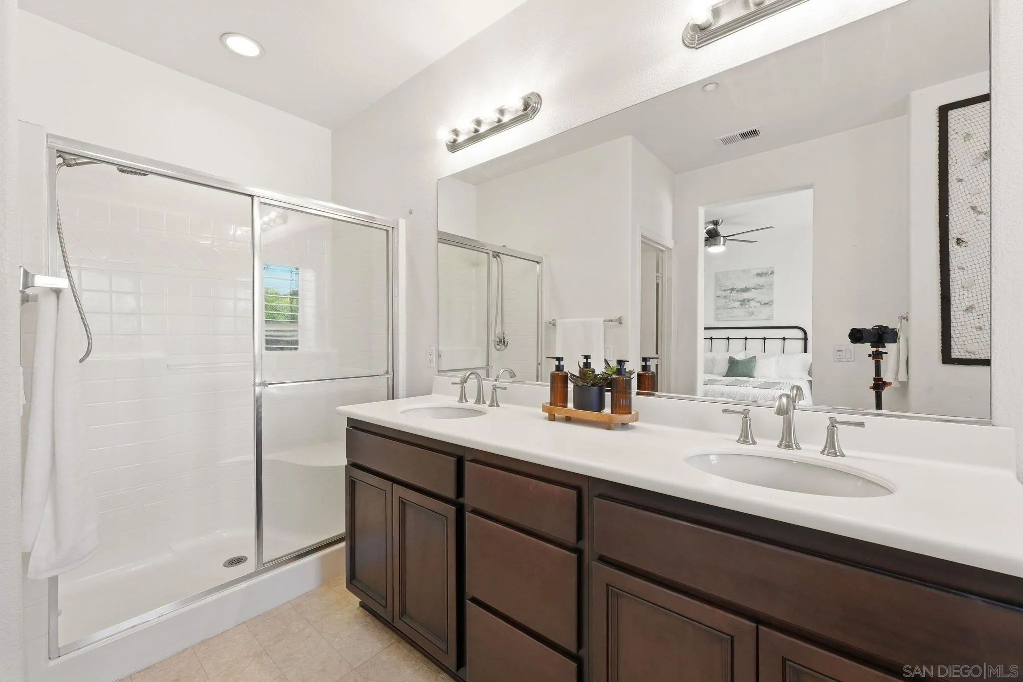 https://cdn.realtyfeed.com/cdn/127/260017440/133b0927a9cb495737a89c685d5d2a59.webp