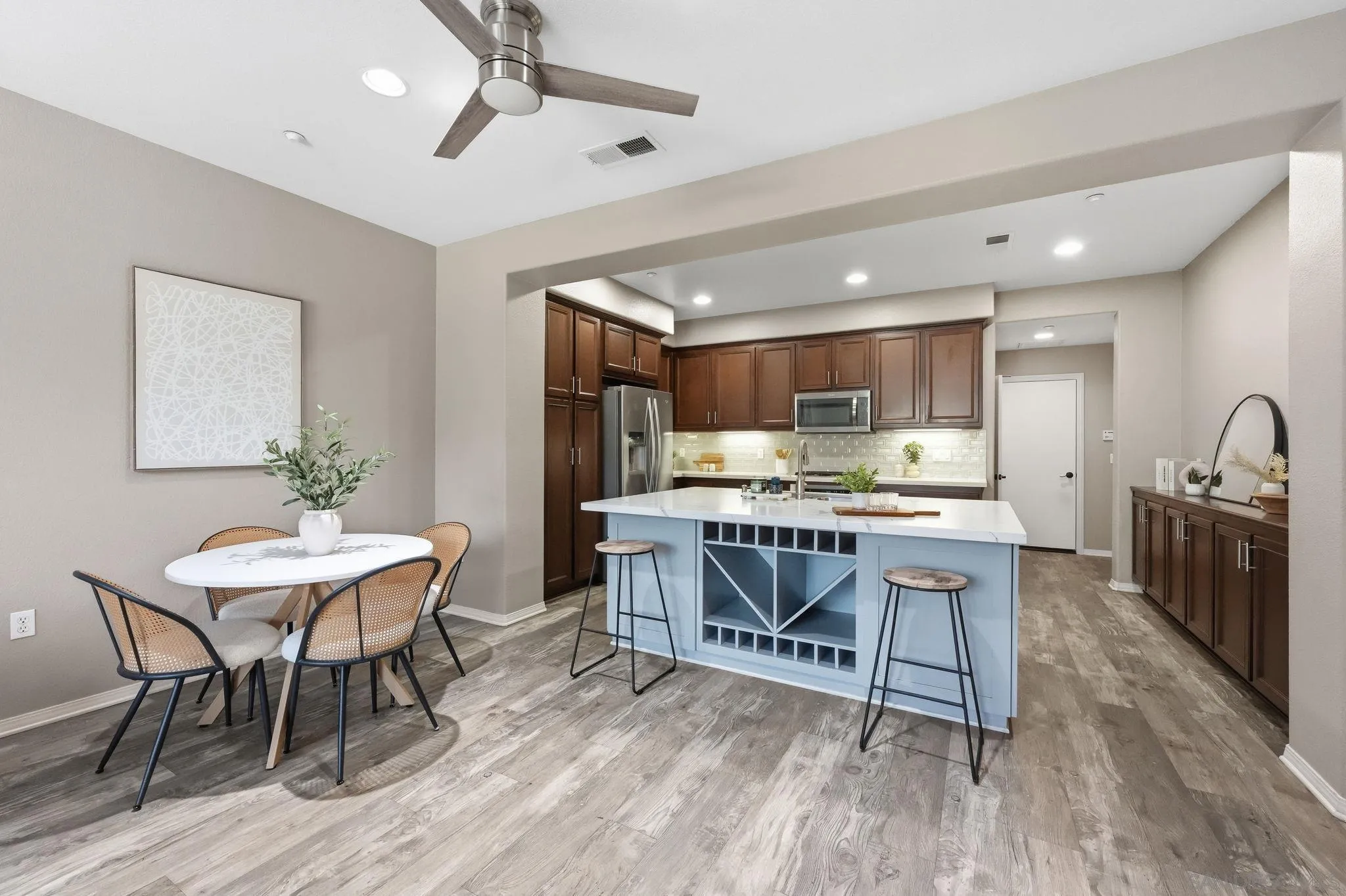 https://cdn.realtyfeed.com/cdn/127/260017440/1bb9eae72444fc7ee3c64e2e13a3be15.webp