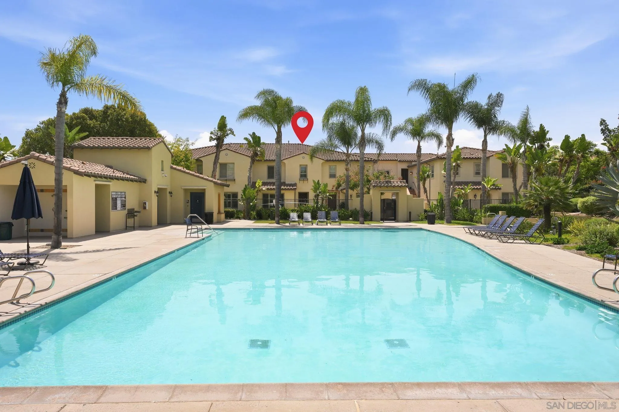 https://cdn.realtyfeed.com/cdn/127/260017440/468facdbe33cae4d66ff4555f26ff78b.webp