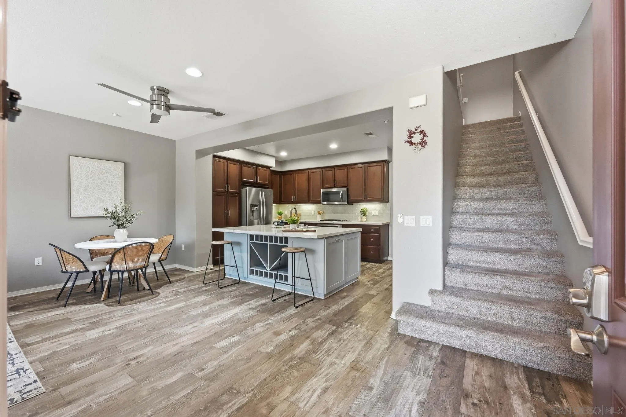 https://cdn.realtyfeed.com/cdn/127/260017440/8fc2208979aaa246f57639f68e8e718f.webp