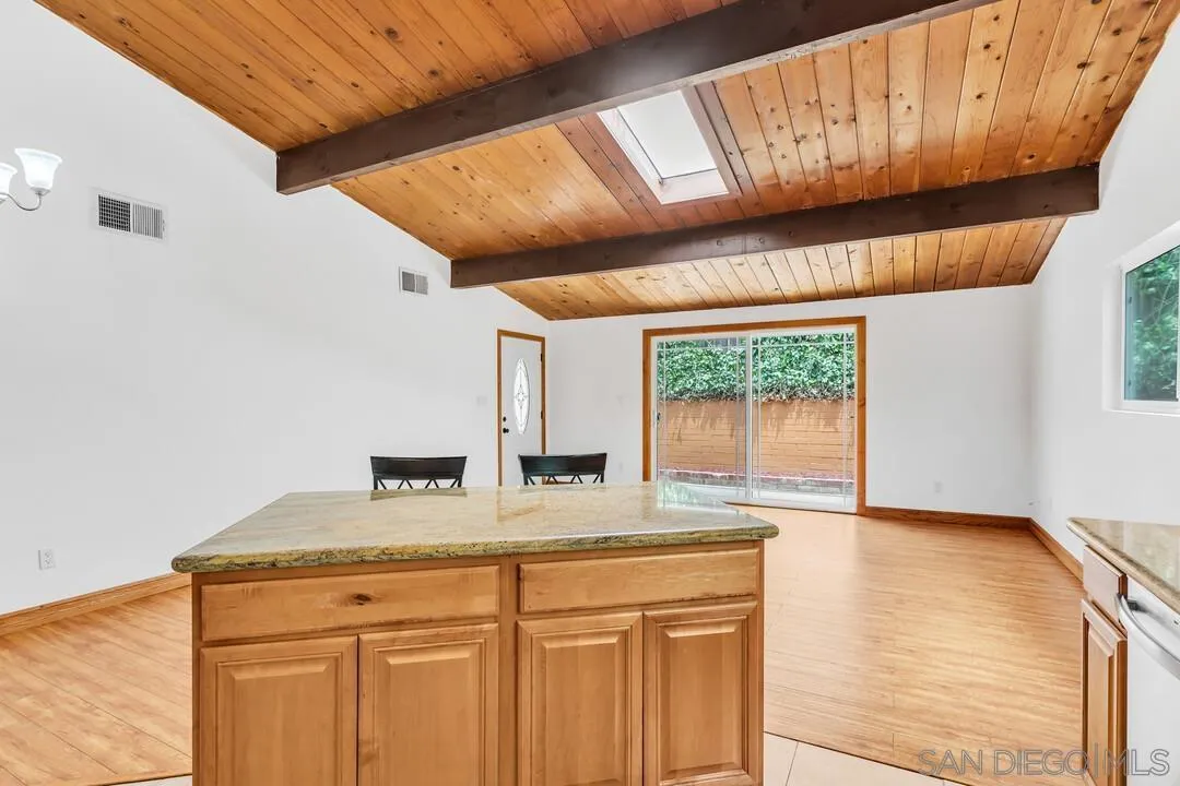 https://cdn.realtyfeed.com/cdn/127/260017441/0deb516890c1c668c043ed40a70b7f85.webp