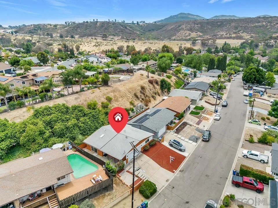 https://cdn.realtyfeed.com/cdn/127/260017441/f2e88658c38161af5bf39e195dbfae12.webp