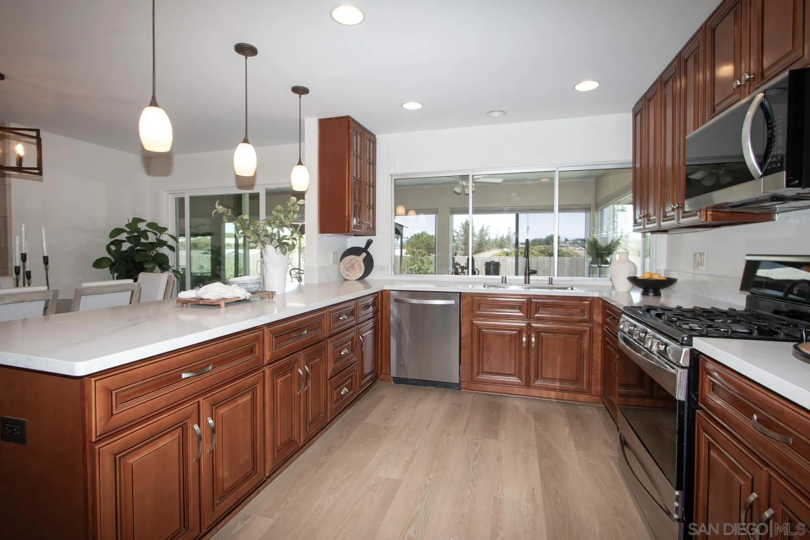 https://cdn.realtyfeed.com/cdn/127/260017442/2e70d52036350d65a26a17f62f28ea50.webp