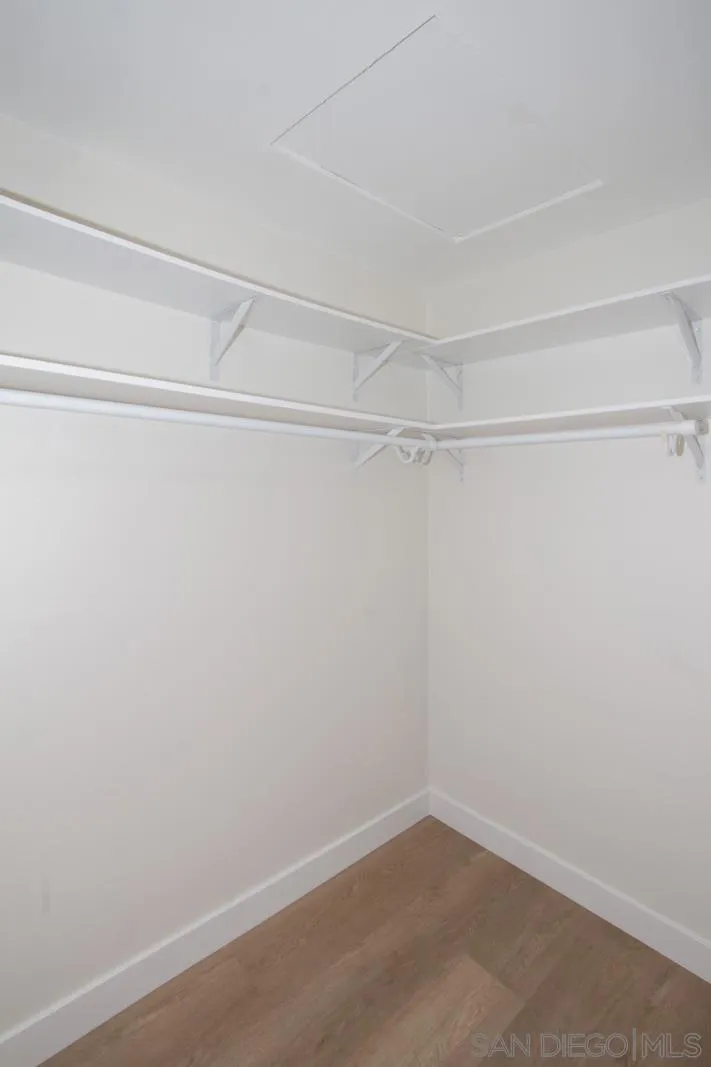 https://cdn.realtyfeed.com/cdn/127/260017442/2ea36bf578514f65a626f44f9a972a6d.webp