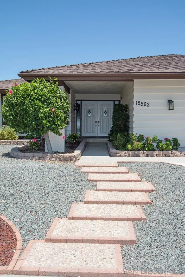 https://cdn.realtyfeed.com/cdn/127/260017442/371550201c29e162c742469283372f78.webp
