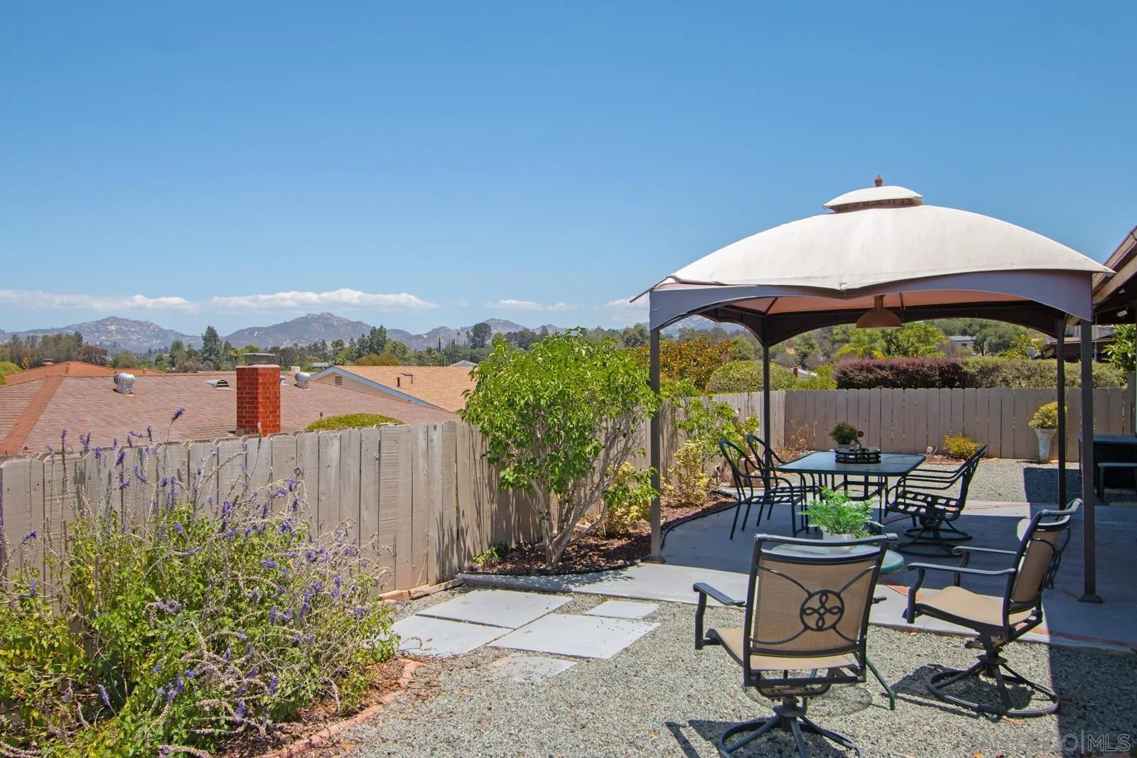 https://cdn.realtyfeed.com/cdn/127/260017442/aa8619f2ee828e1ca159da064bd6ca3c.webp