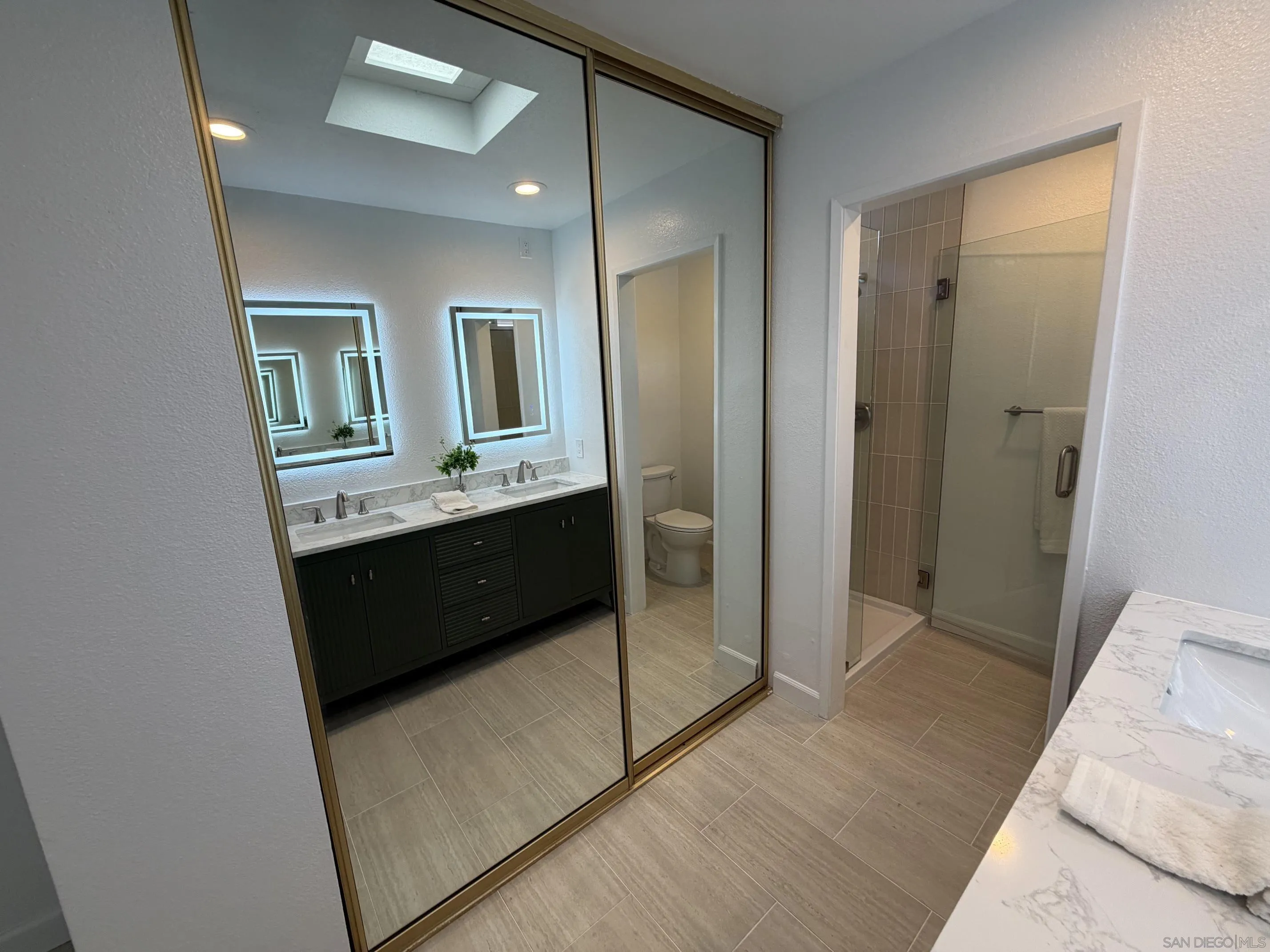 https://cdn.realtyfeed.com/cdn/127/260017450/28500472013141731e0e8b4b0e90e139.webp