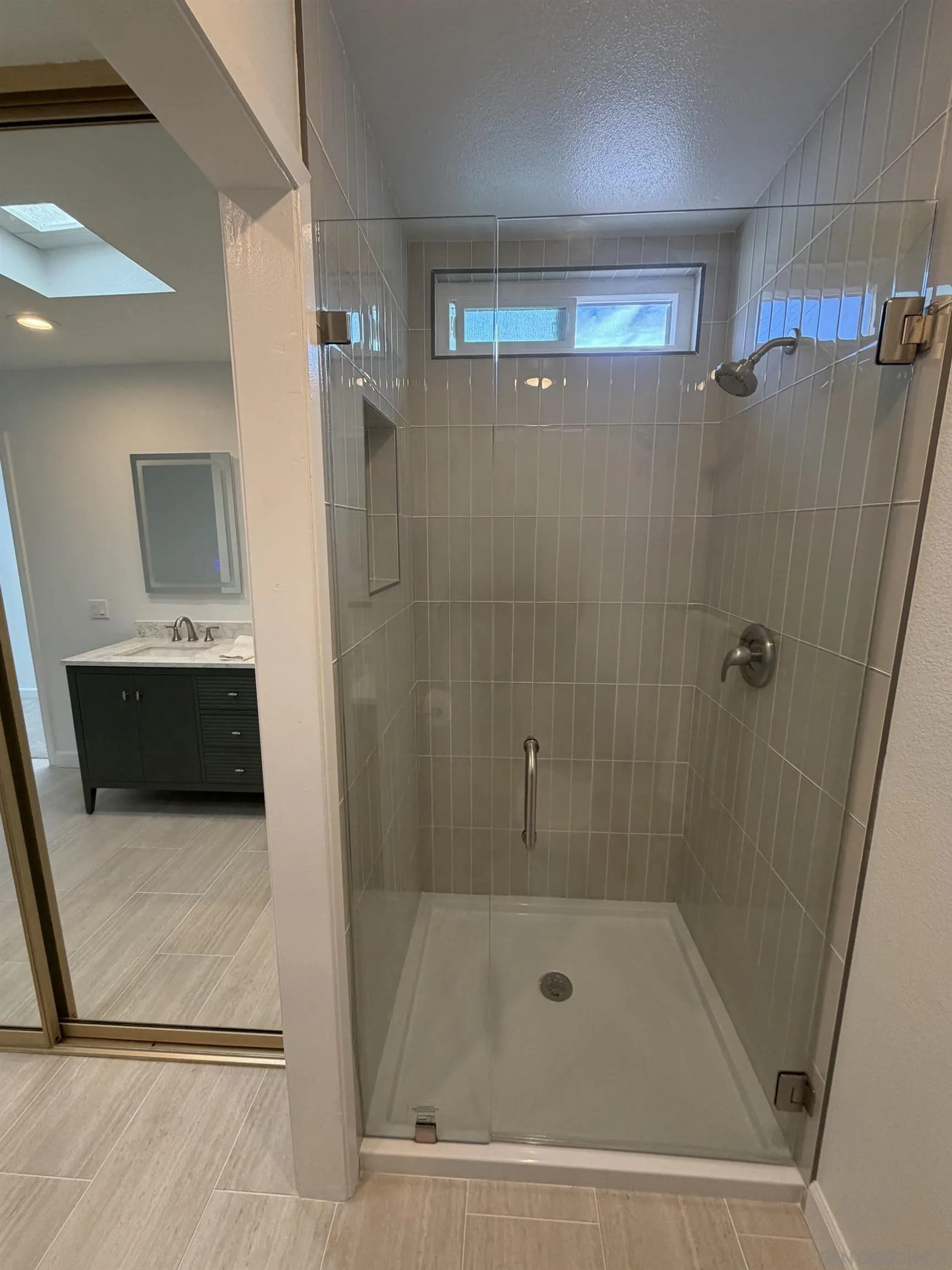 https://cdn.realtyfeed.com/cdn/127/260017450/b7cf4e4e4cc9cb52879bfc7742f11fd2.webp