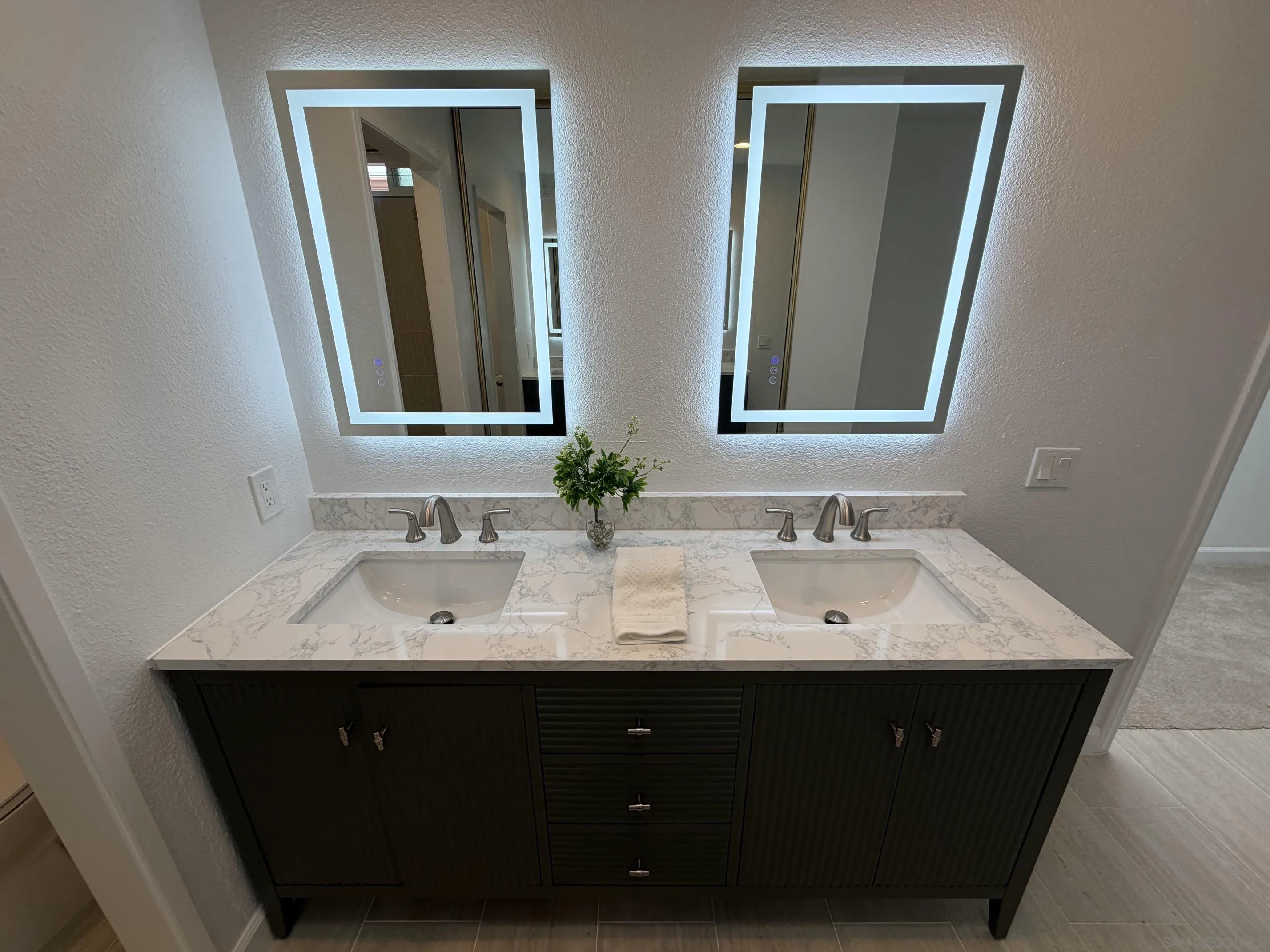 https://cdn.realtyfeed.com/cdn/127/260017450/f20ba1ae4808ced2476ca04dcd8e7968.webp