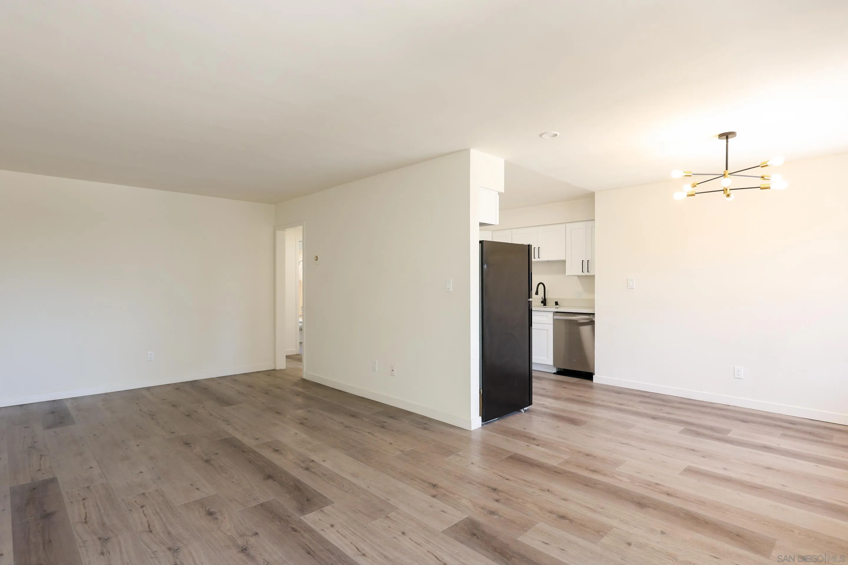 Photo #8: 260017451 Listing: Photo #8