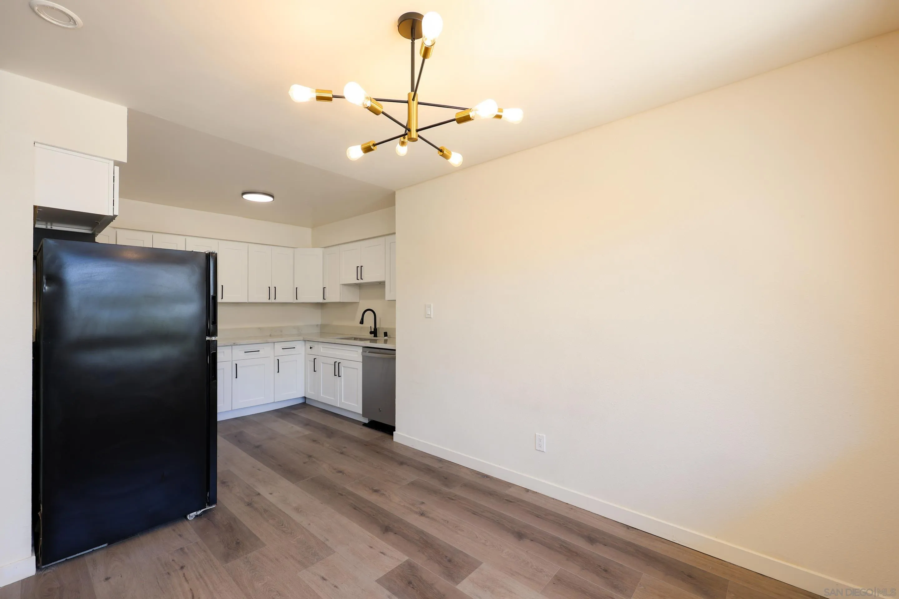 Photo #11: 260017451 Listing: Photo #11