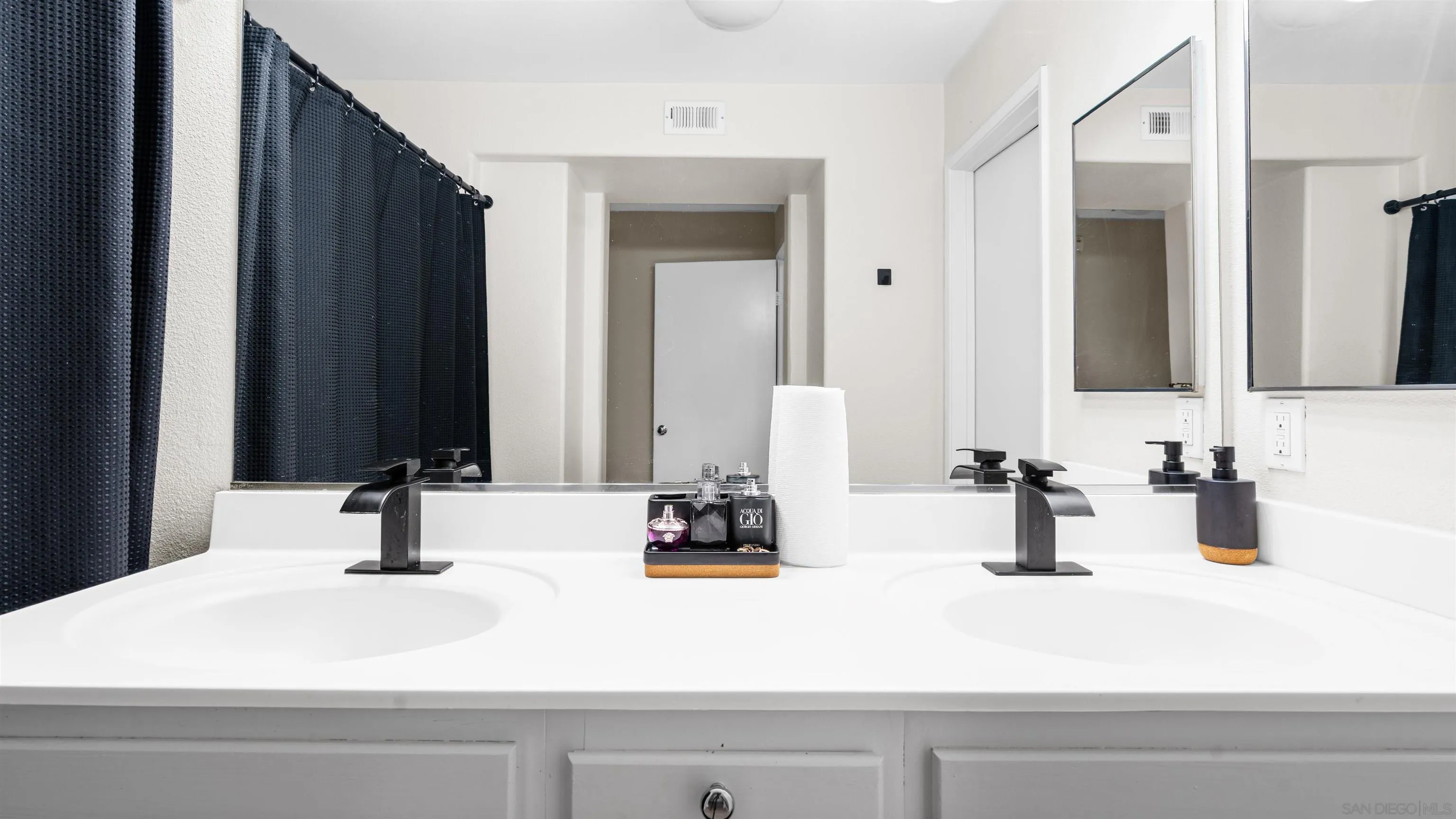 Photo #42: 260017454 Listing: Photo #42