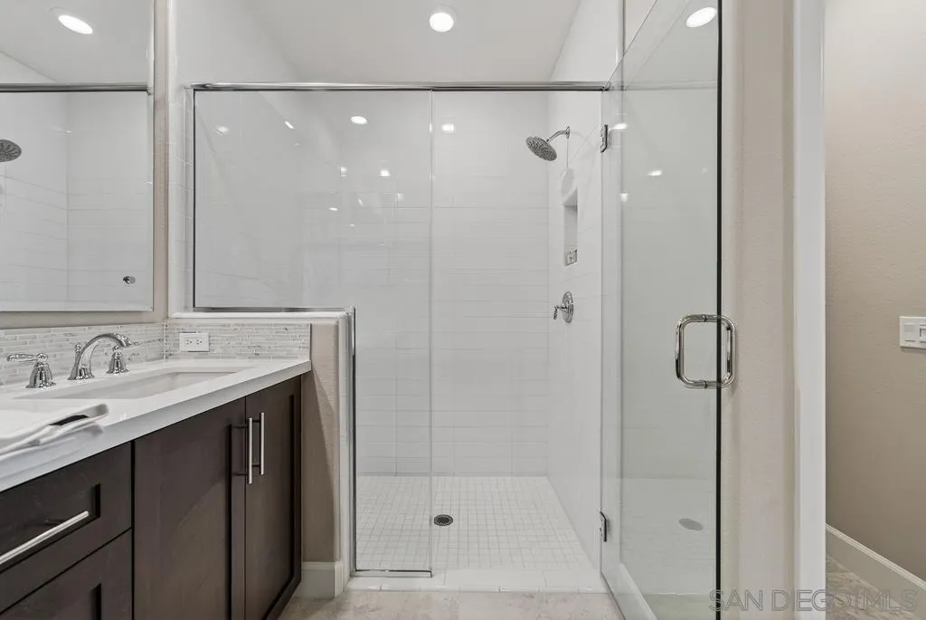 Photo #32: 260017457 Listing: Photo #32