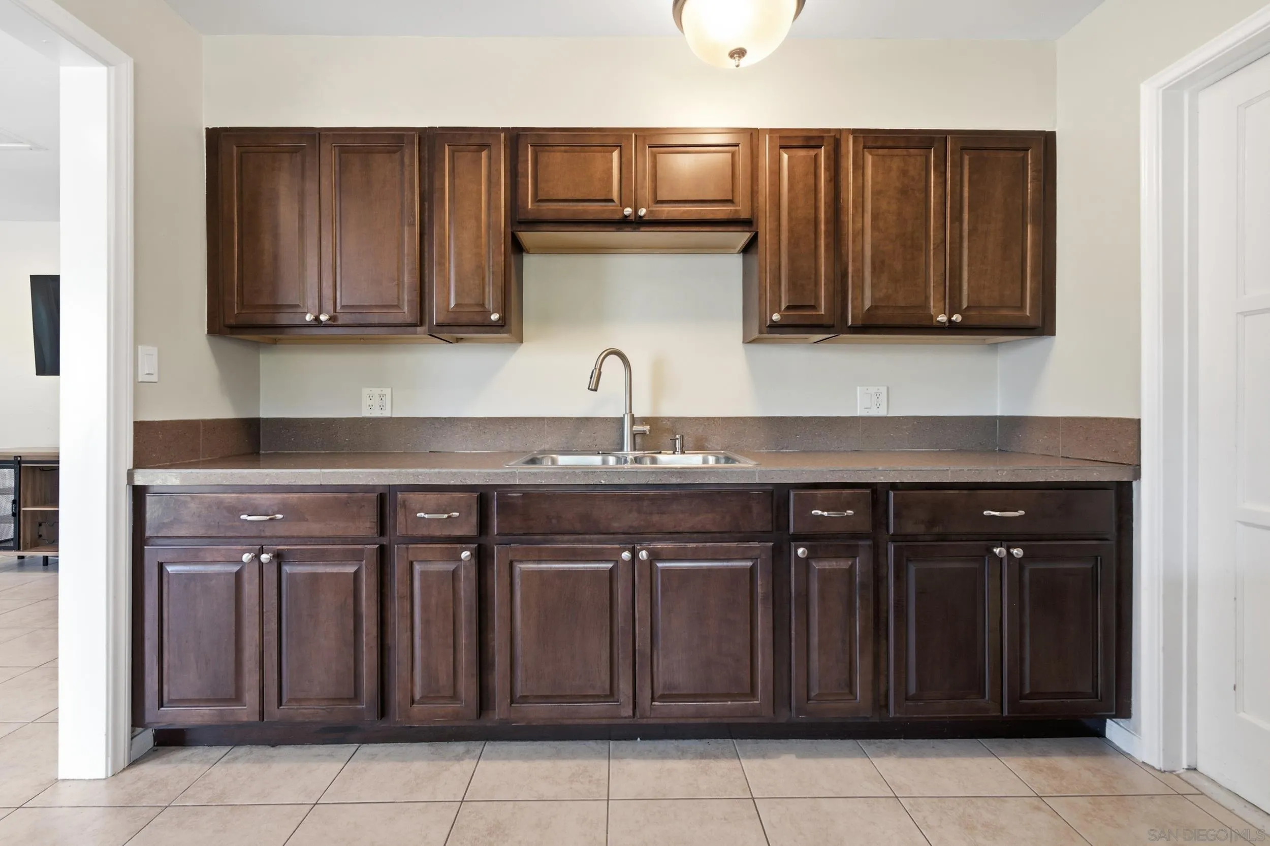 https://cdn.realtyfeed.com/cdn/127/260017462/1801ae844d0aa2a63b1e09ee4b7cb985.webp