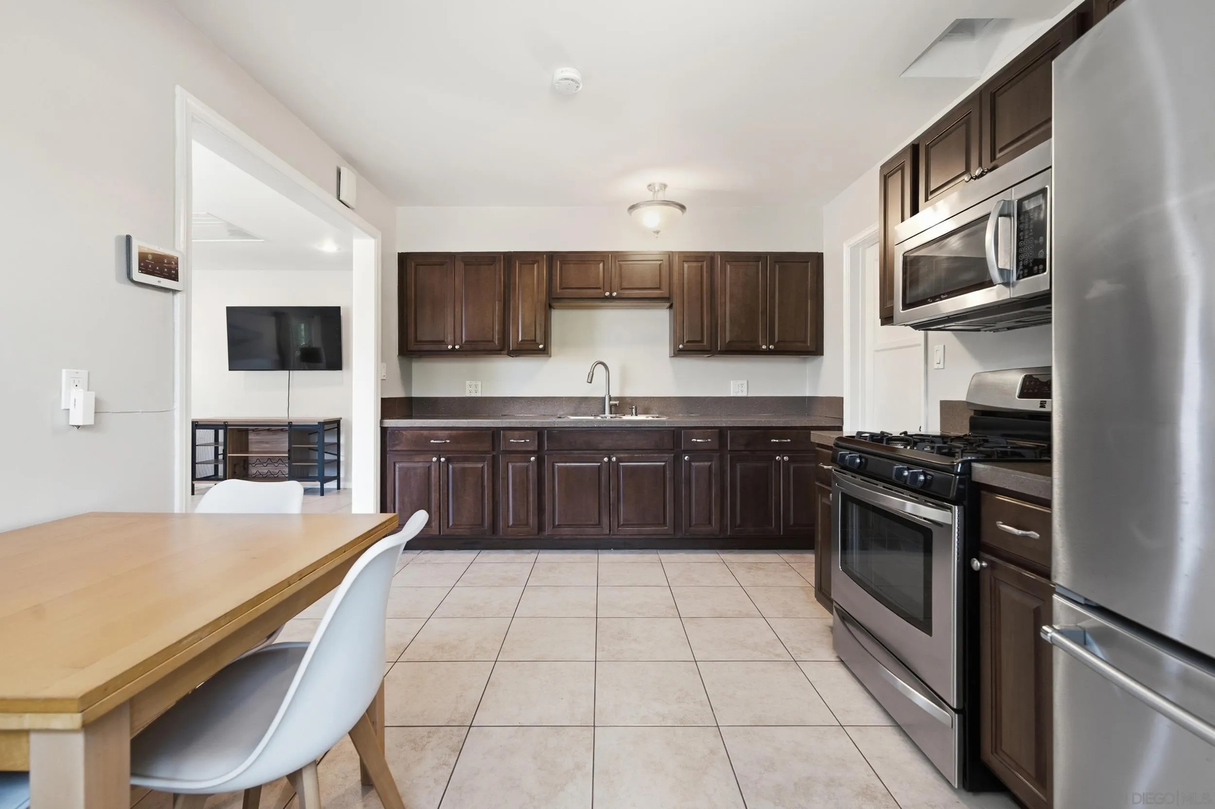 https://cdn.realtyfeed.com/cdn/127/260017462/4ff4b7944870e7e0d025a1fa2e91f9f7.webp
