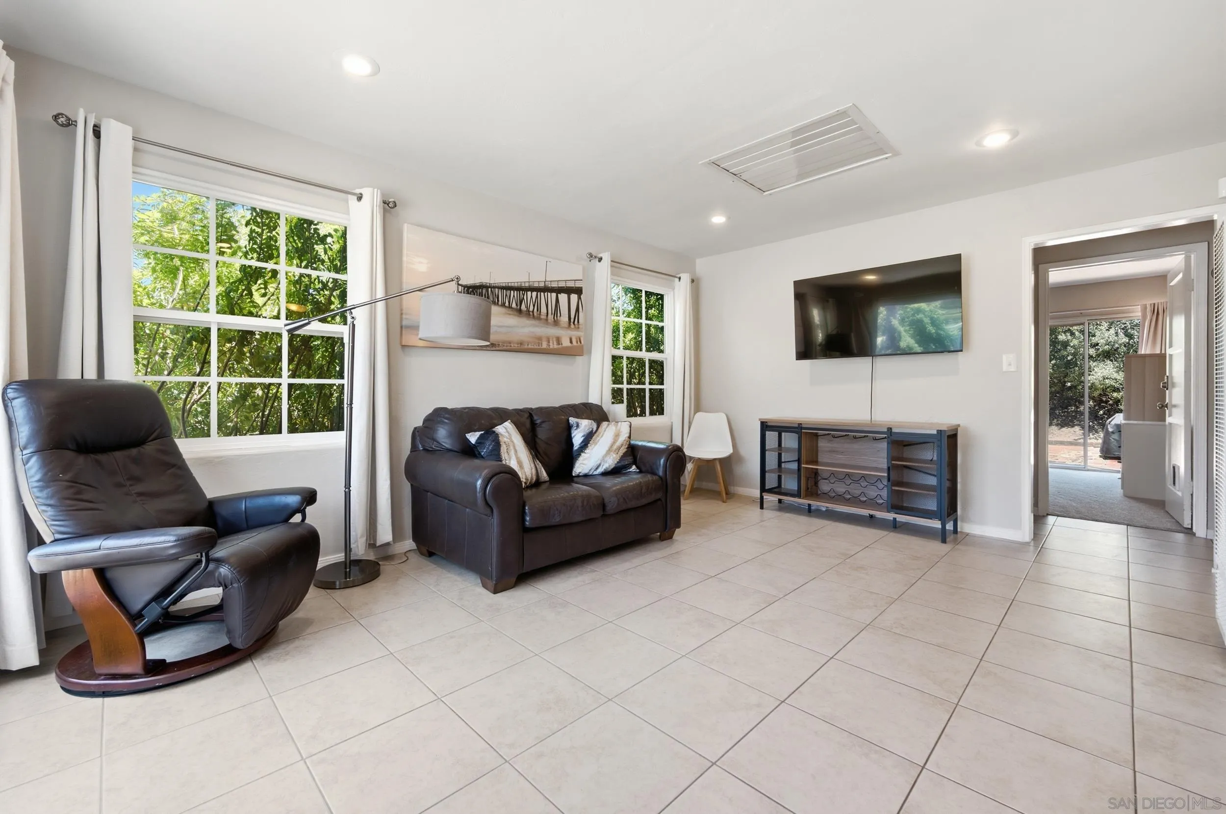 https://cdn.realtyfeed.com/cdn/127/260017462/c75fb55cb41f6f7f674434e121351847.webp