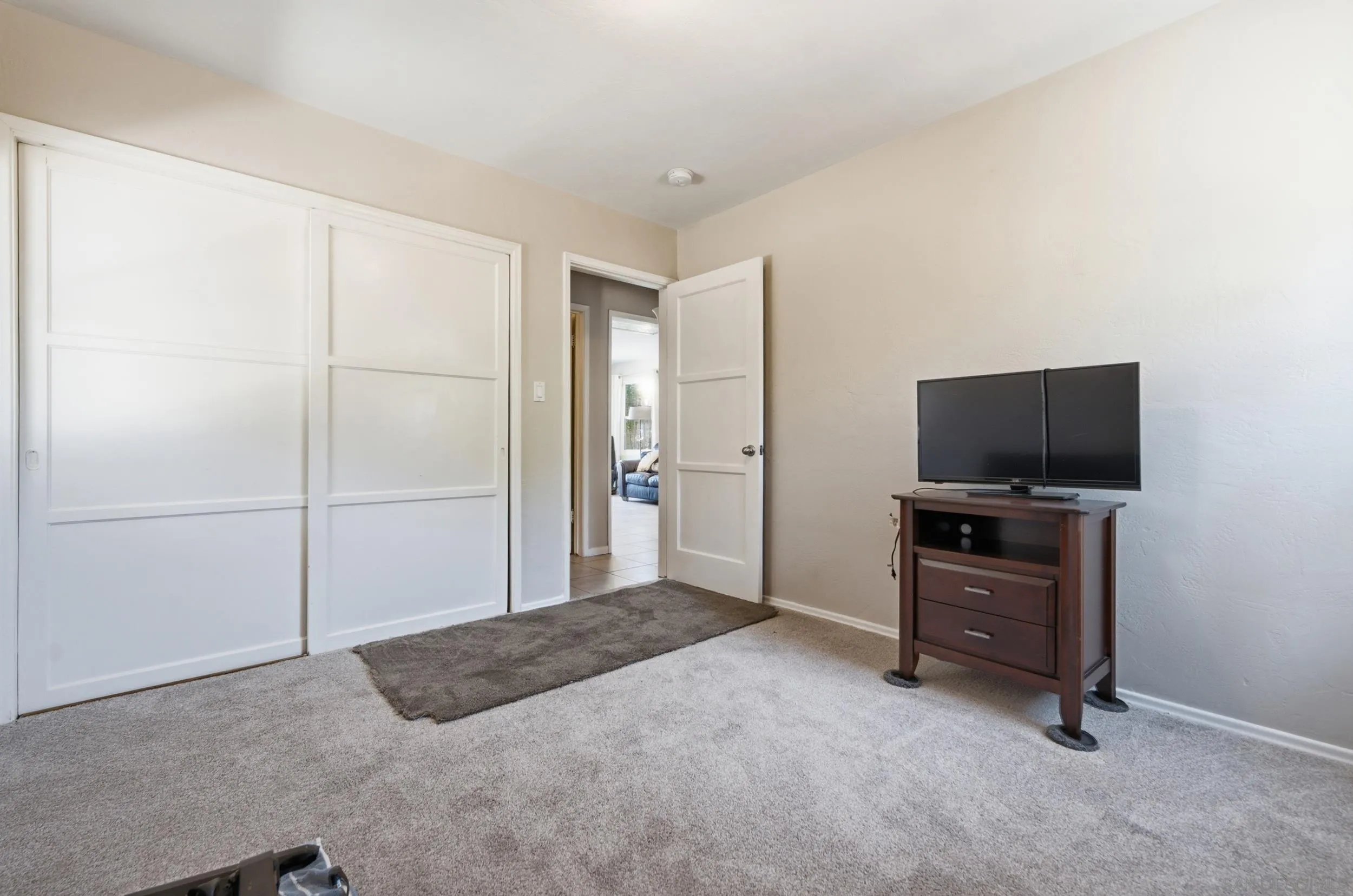 https://cdn.realtyfeed.com/cdn/127/260017462/e3219863a7556a05f2b06d0035b13700.webp