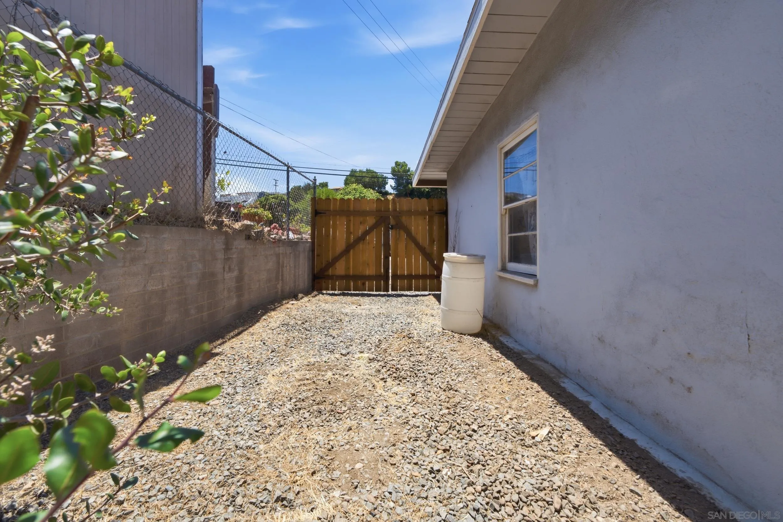 https://cdn.realtyfeed.com/cdn/127/260017462/e6d840b3ba32e46f5af395c6447b72c8.webp