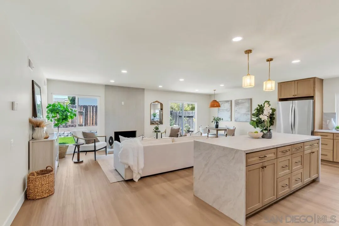 https://cdn.realtyfeed.com/cdn/127/260017463/06189b53471743bd4431e80b8cdcca21.webp