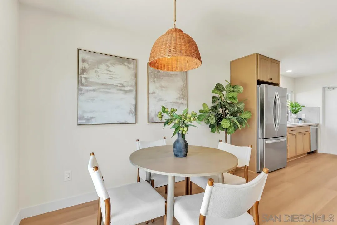 https://cdn.realtyfeed.com/cdn/127/260017463/30a355a19cd8d97363c2c1ba36a442e6.webp