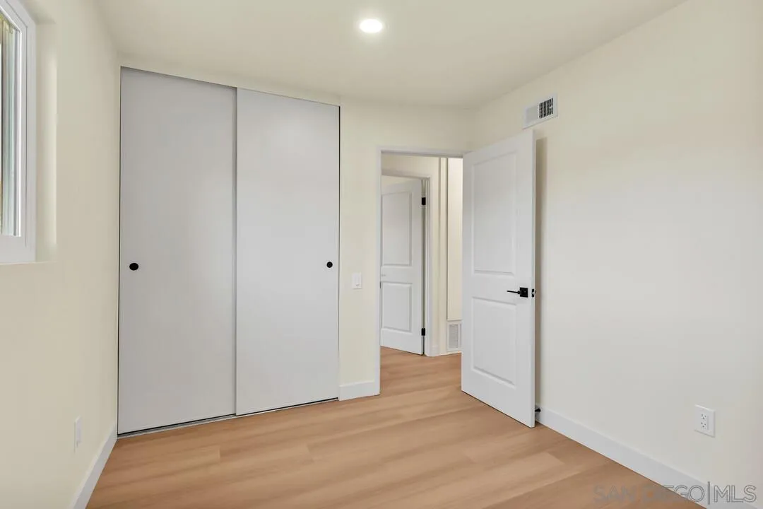 https://cdn.realtyfeed.com/cdn/127/260017463/46437d47ec7a66ab05667b261b75165b.webp