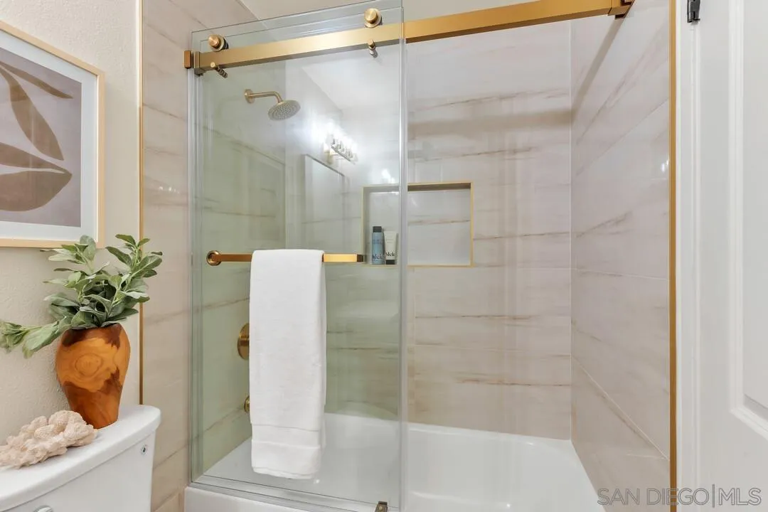 https://cdn.realtyfeed.com/cdn/127/260017463/5ba1e3478526624e7a1cfb50e52657aa.webp