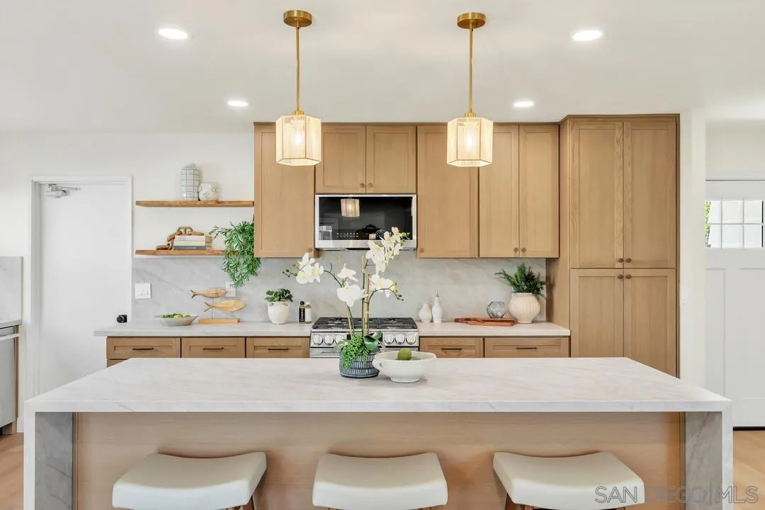 https://cdn.realtyfeed.com/cdn/127/260017463/5e74f7c79ae38b3c048ae54f44fe86f4.webp