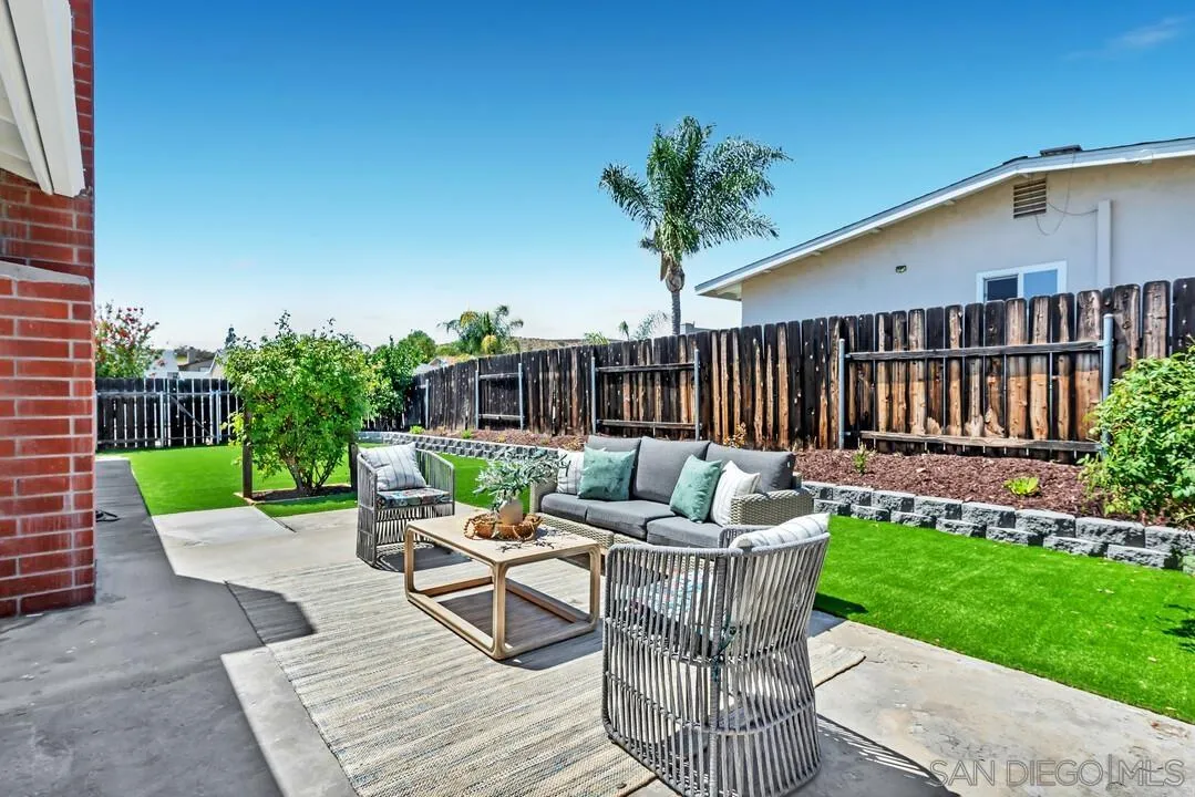 https://cdn.realtyfeed.com/cdn/127/260017463/a901fd237ff2847d8a99130d2003bd62.webp