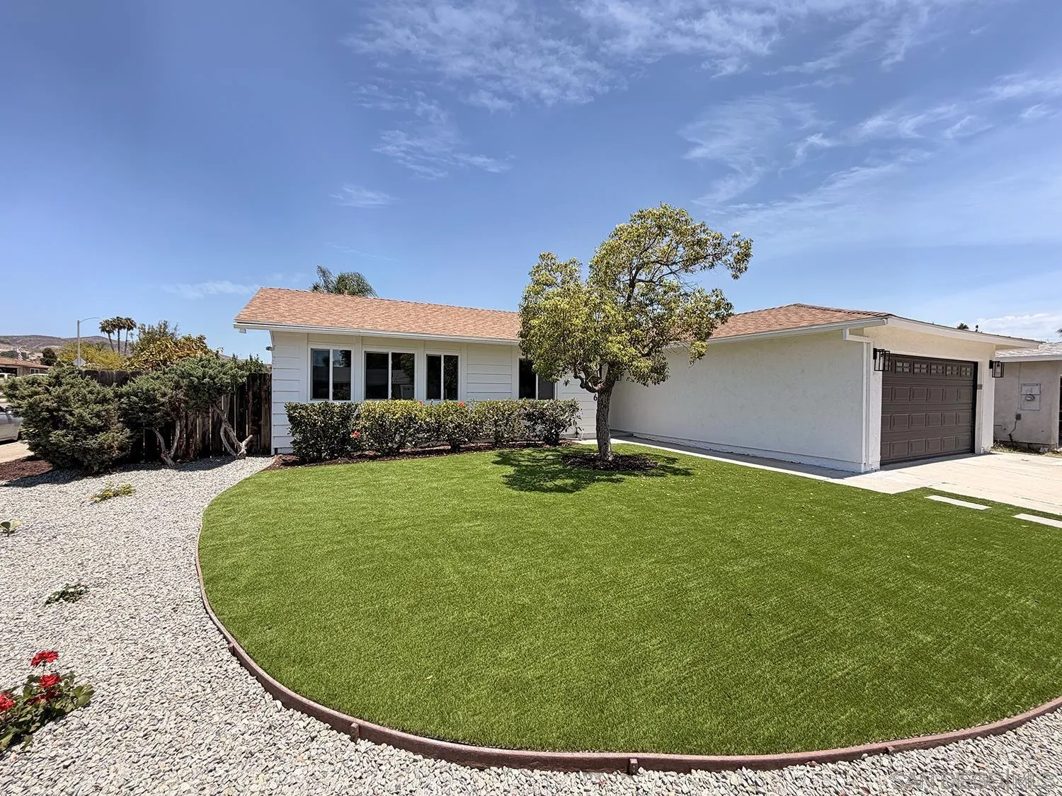 https://cdn.realtyfeed.com/cdn/127/260017463/b435d4ae421660397cb8c86da154fb2e.webp