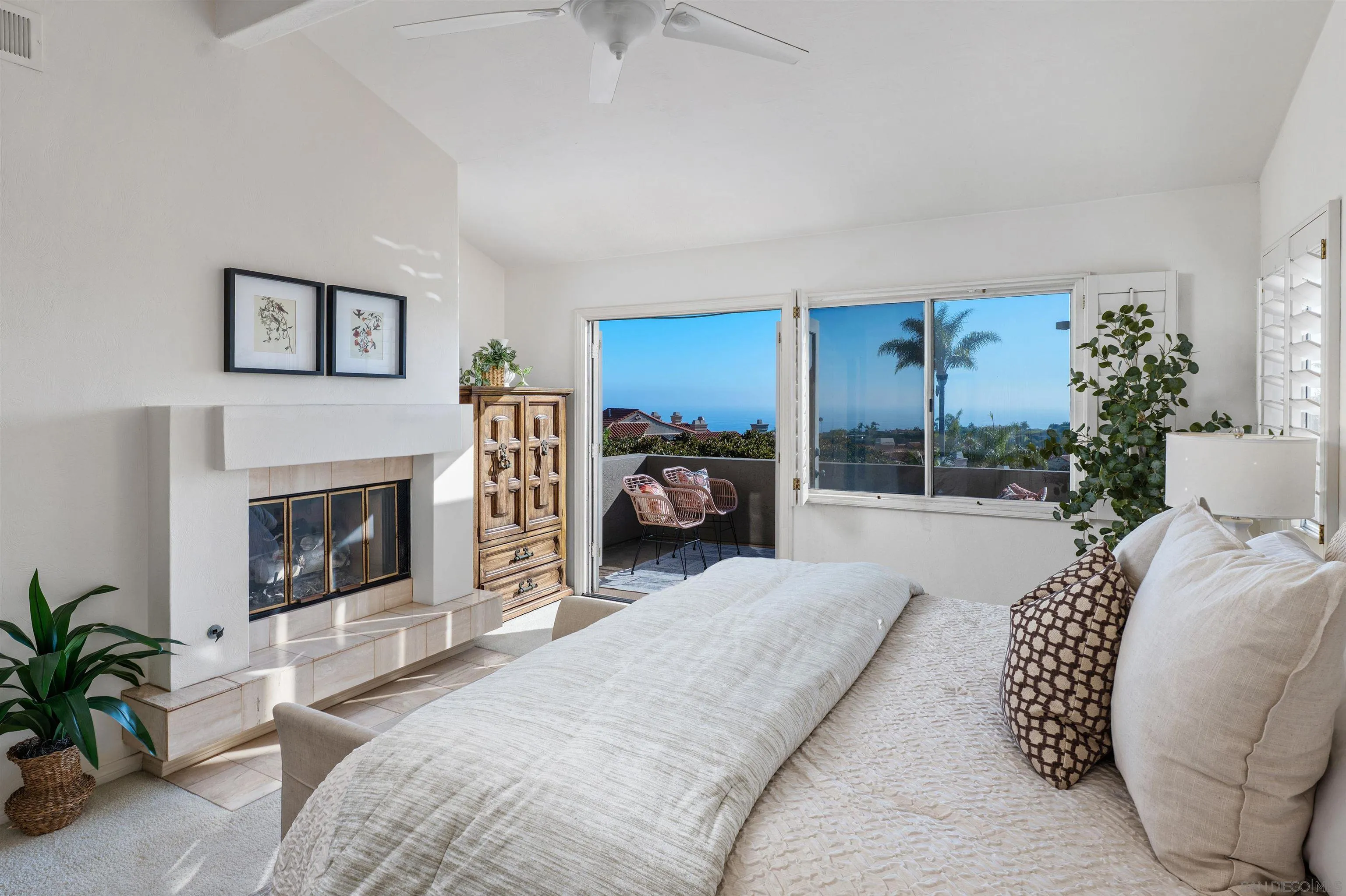 https://cdn.realtyfeed.com/cdn/127/260017467/aaa6e4787e492569ad77dde3096e01ed.webp