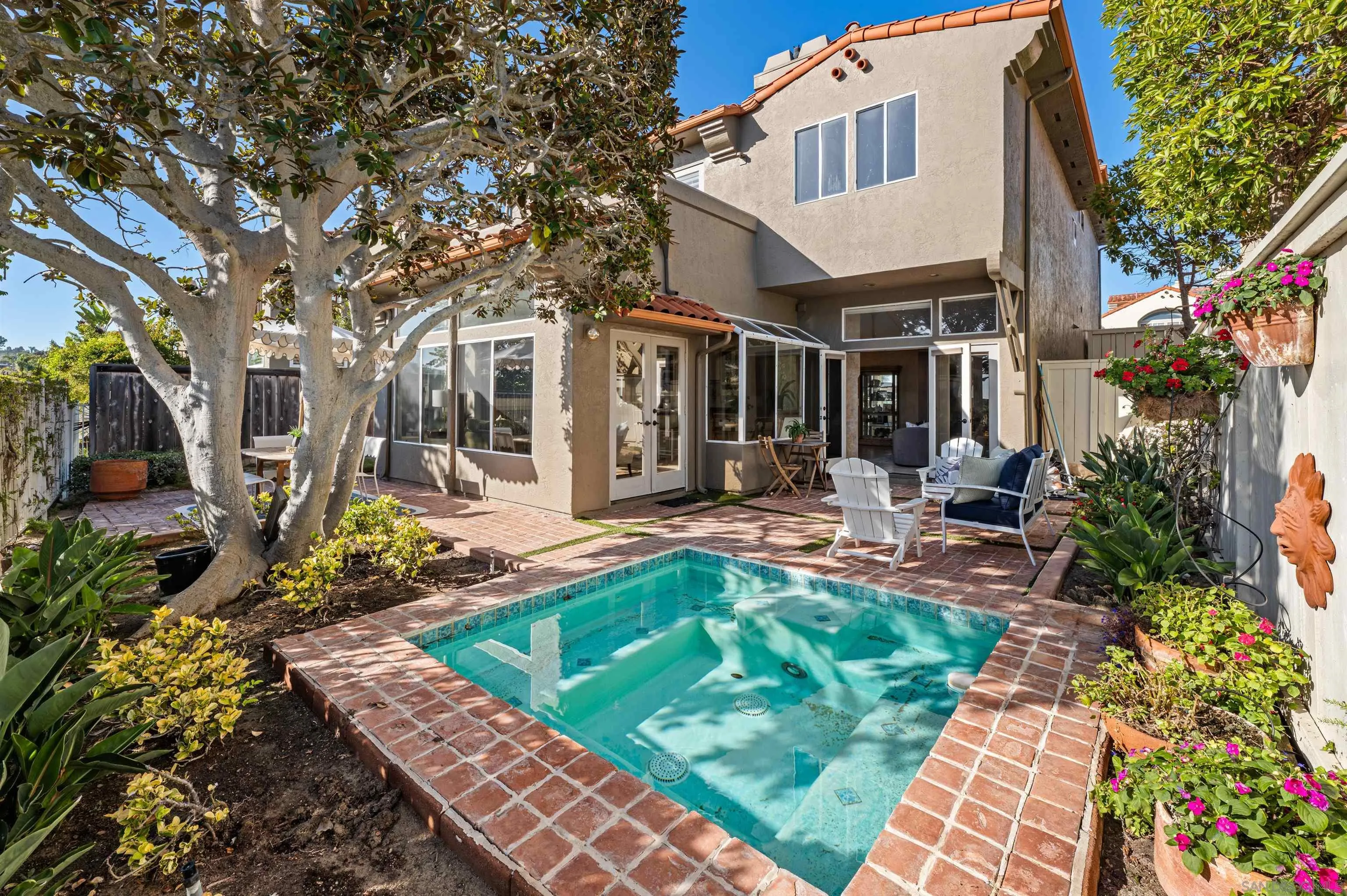https://cdn.realtyfeed.com/cdn/127/260017467/c8aa2d63898b49454b980c5b31a342ab.webp