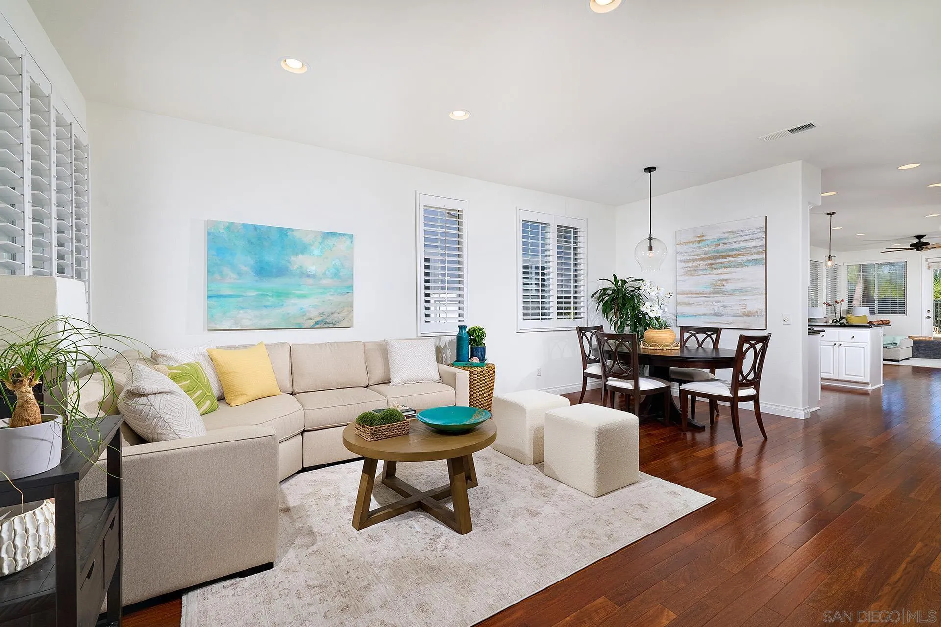 https://cdn.realtyfeed.com/cdn/127/260017477/069bdb3d9c3fb0bef26830b73f740df9.webp