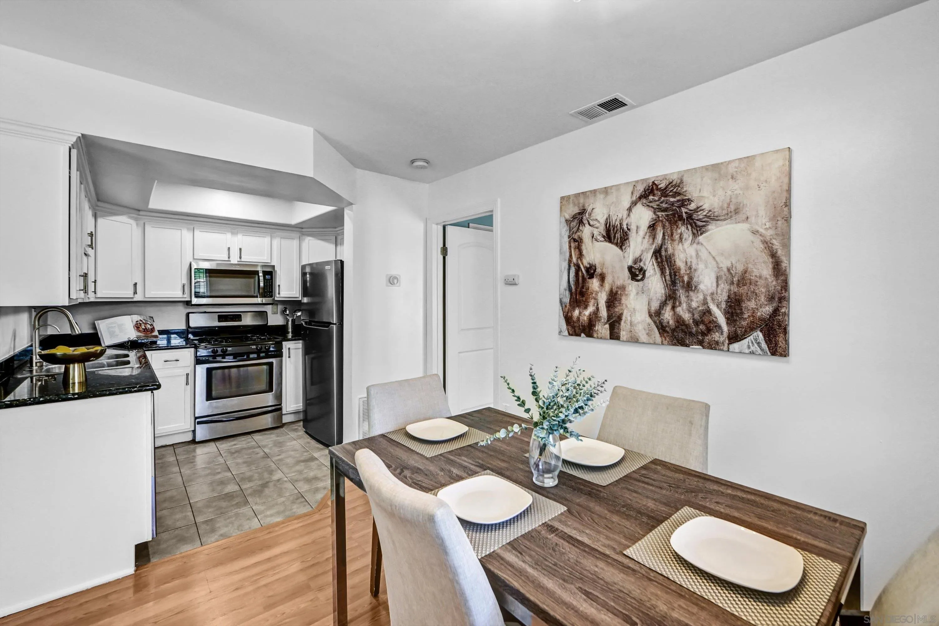 https://cdn.realtyfeed.com/cdn/127/260017484/1380d26077d1bad548a0e33a6d94be65.webp